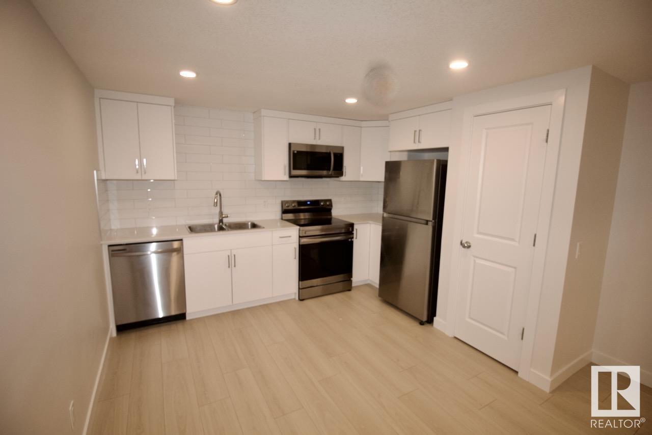      2892 COUGHLAN GREEN GR SW , Edmonton,  ,T6W 4B2 ;  Listing Number: MLS E4420933