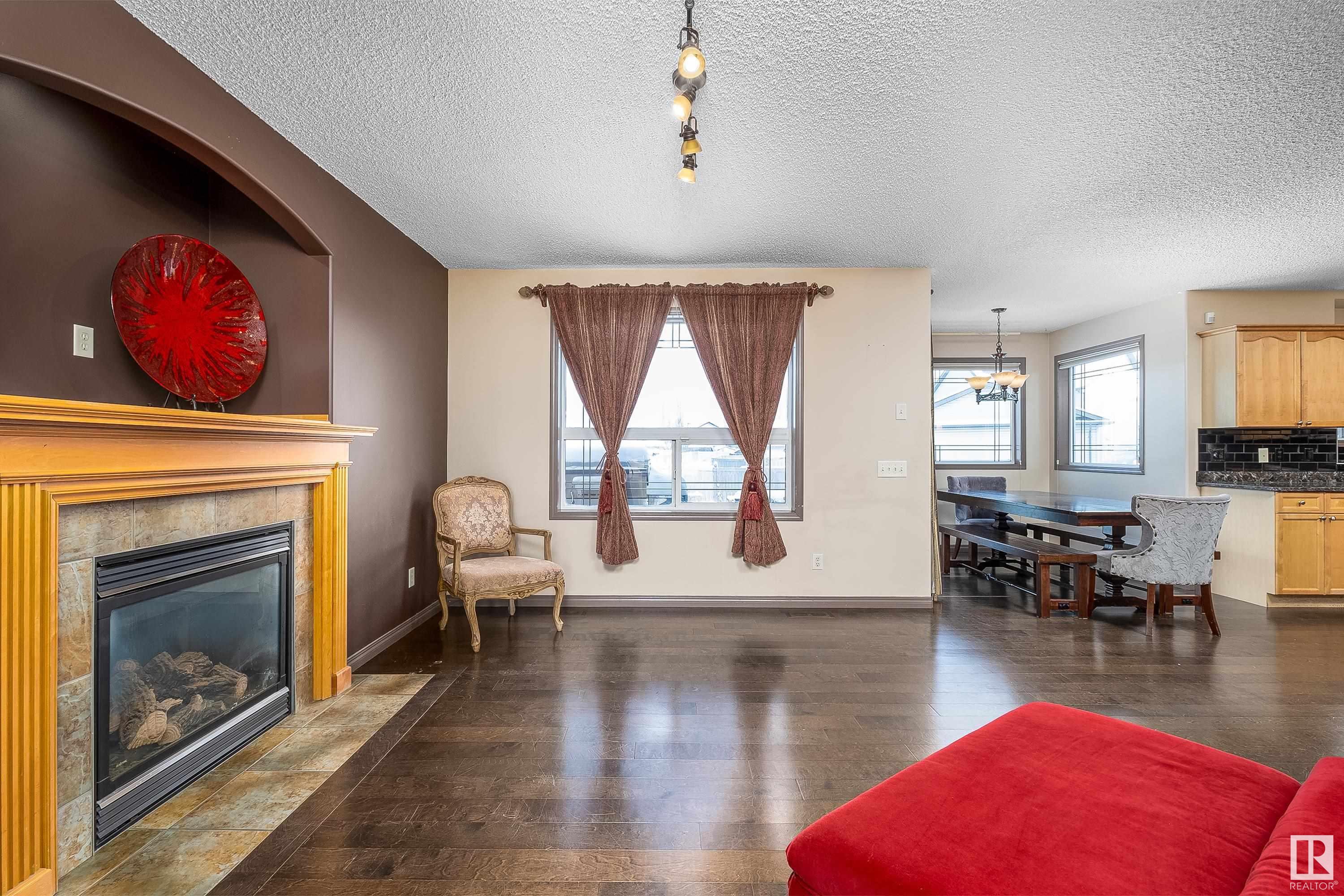      5639 204 ST NW , Edmonton,  ,T6M 2Z5 ;  Listing Number: MLS E4420937