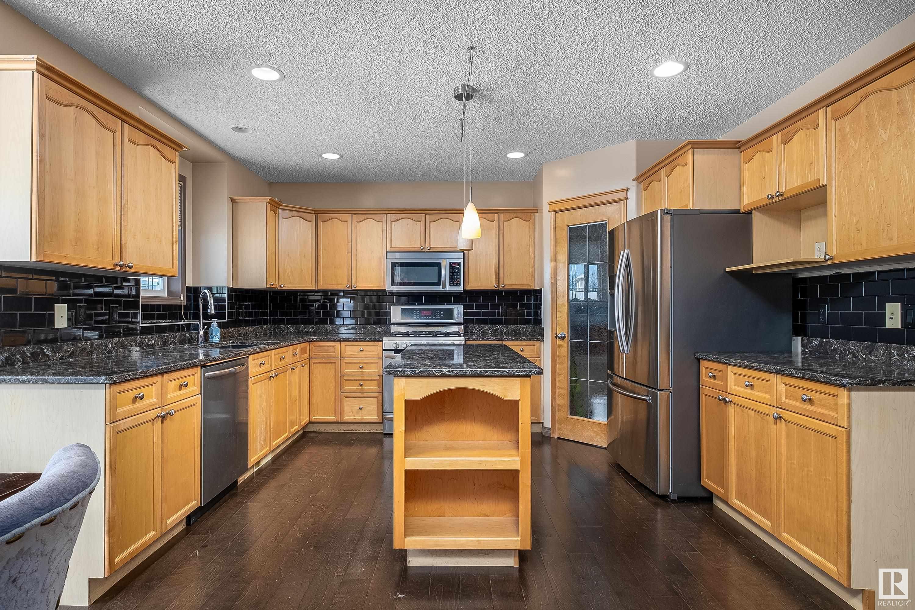      5639 204 ST NW , Edmonton,  ,T6M 2Z5 ;  Listing Number: MLS E4420937