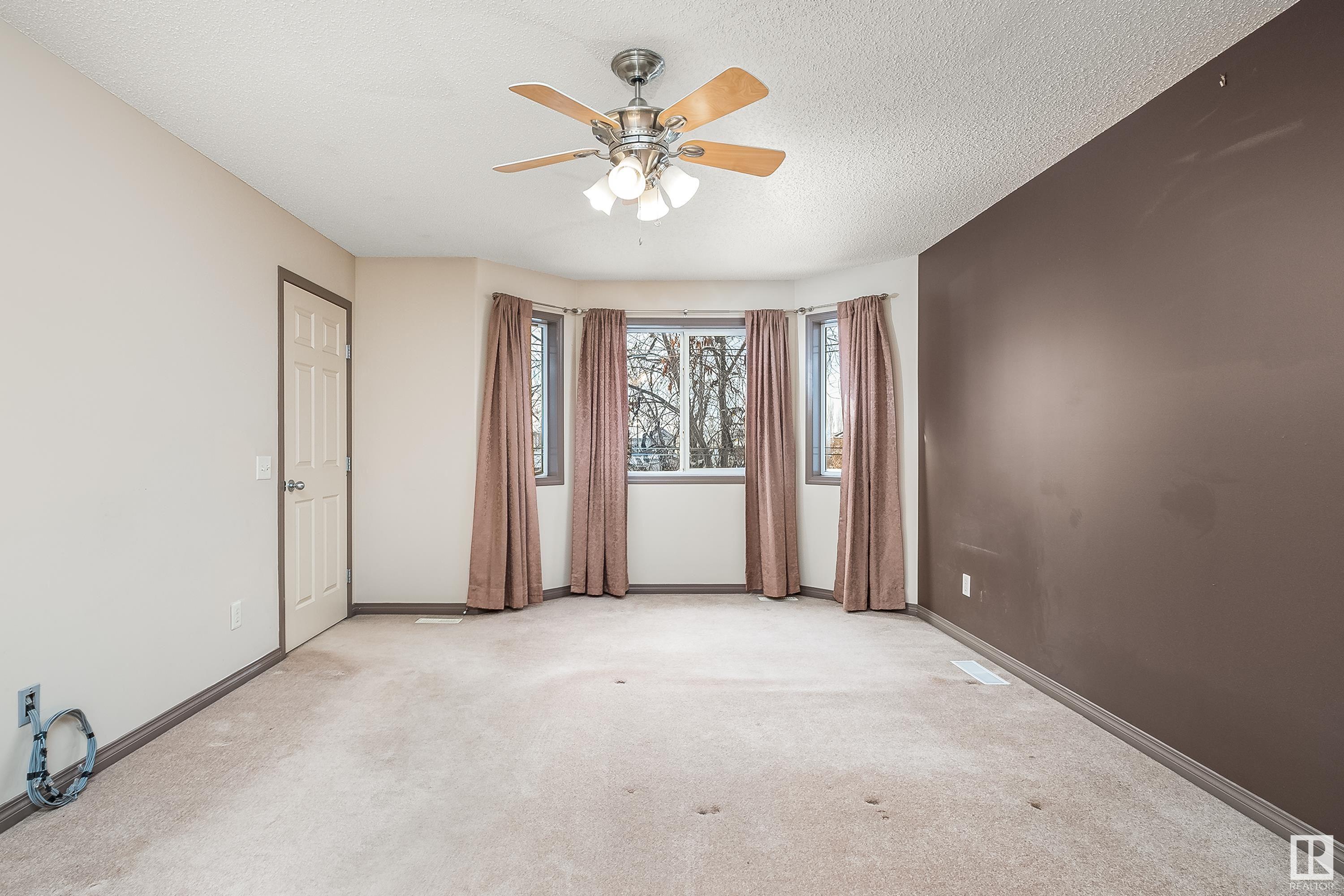      5639 204 ST NW , Edmonton,  ,T6M 2Z5 ;  Listing Number: MLS E4420937