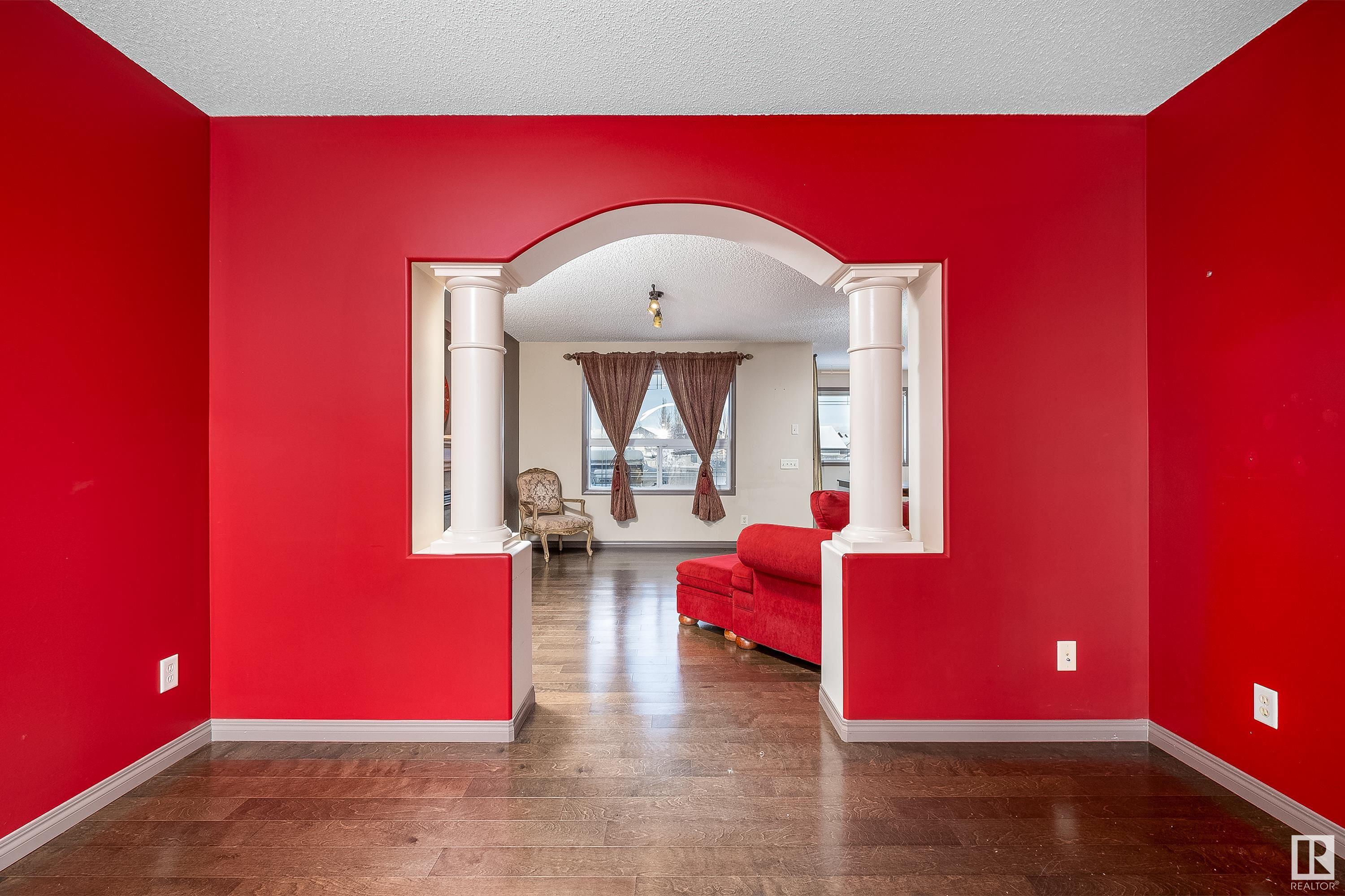      5639 204 ST NW , Edmonton,  ,T6M 2Z5 ;  Listing Number: MLS E4420937