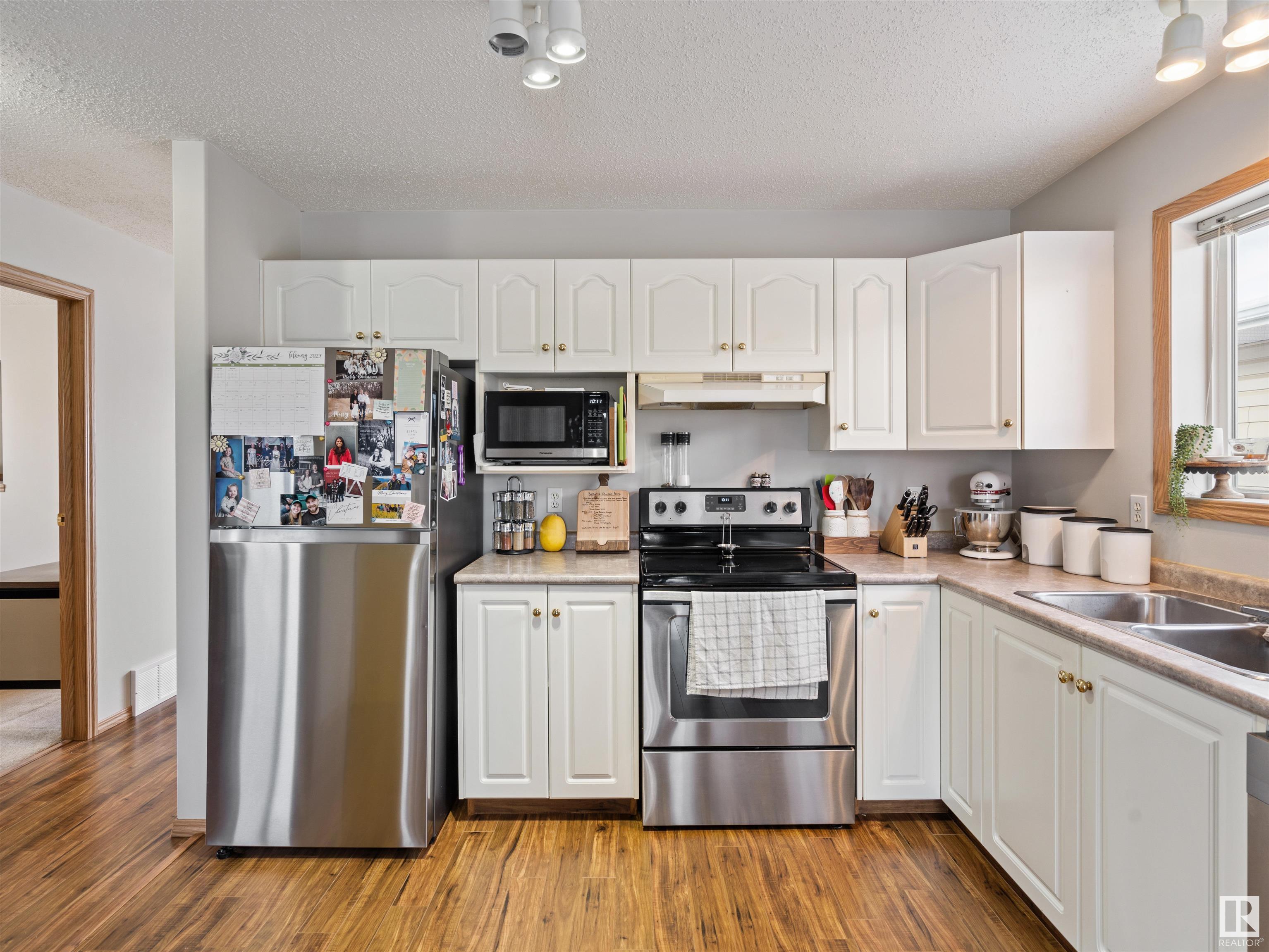      1310 8 AV , Cold Lake,  ,T9M 1N6 ;  Listing Number: MLS E4420950
