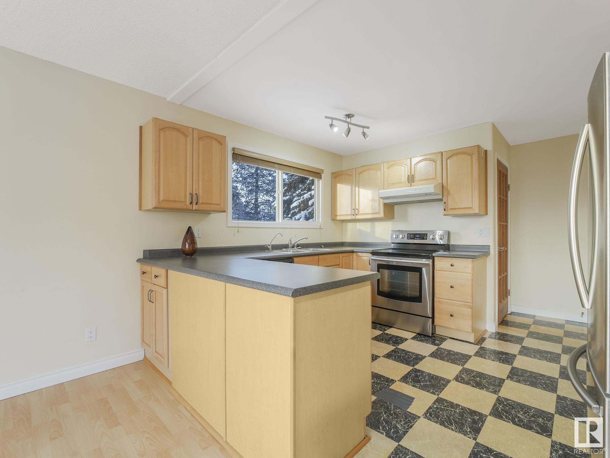      141 HOMESTEAD CR NW , Edmonton,  ,T5A 2Y1 ;  Listing Number: MLS E4420951