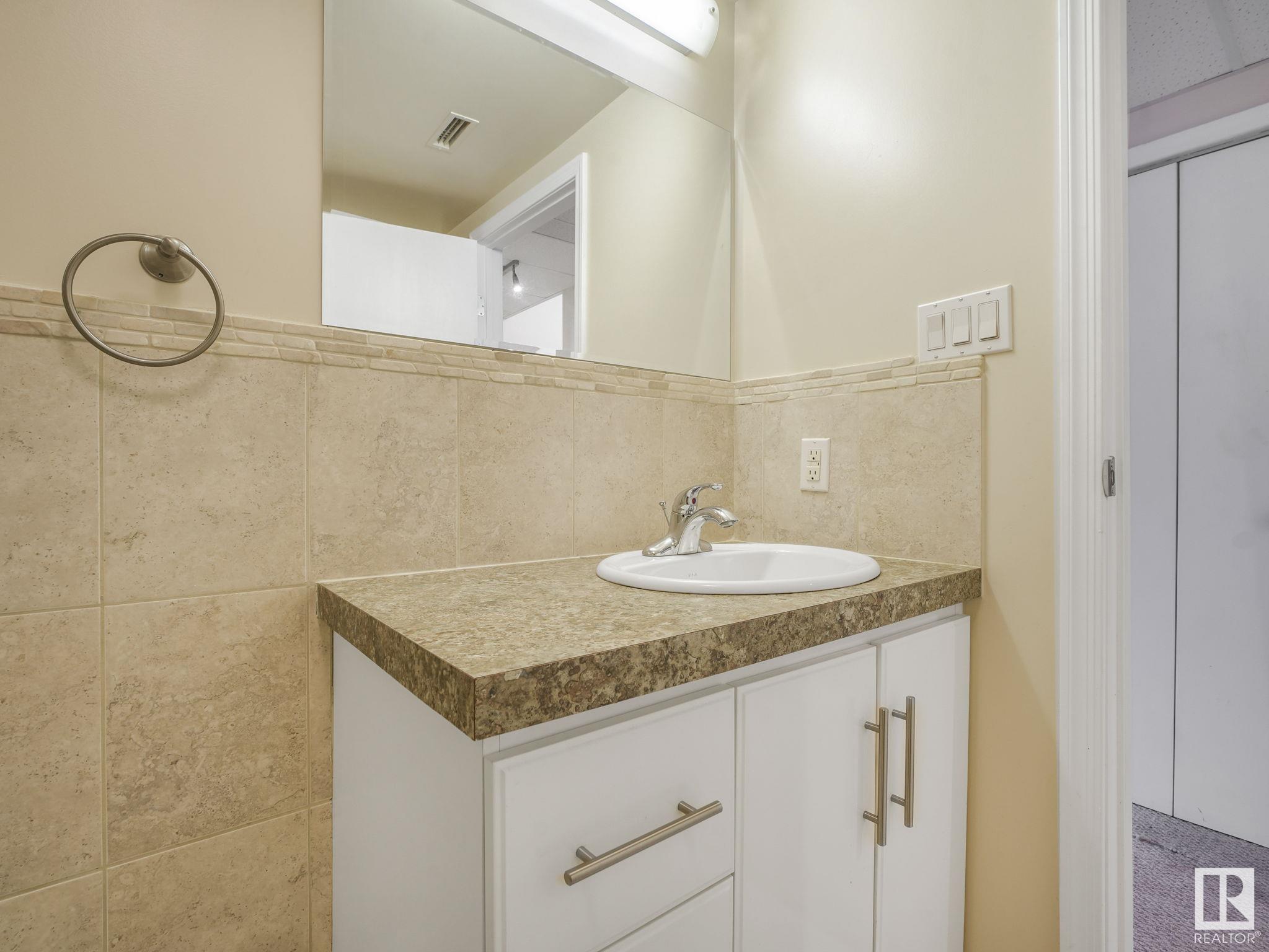      141 HOMESTEAD CR NW , Edmonton,  ,T5A 2Y1 ;  Listing Number: MLS E4420951