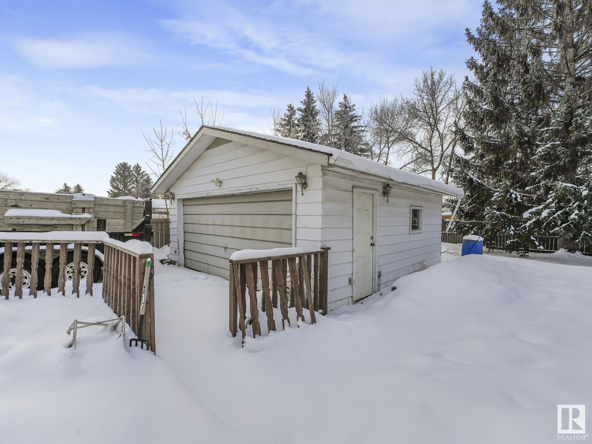      141 HOMESTEAD CR NW , Edmonton,  ,T5A 2Y1 ;  Listing Number: MLS E4420951