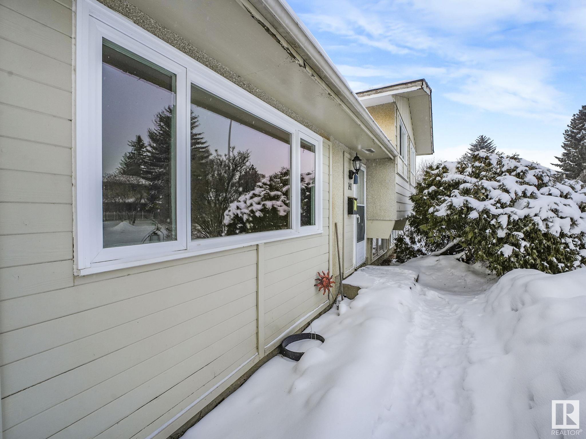      141 HOMESTEAD CR NW , Edmonton,  ,T5A 2Y1 ;  Listing Number: MLS E4420951