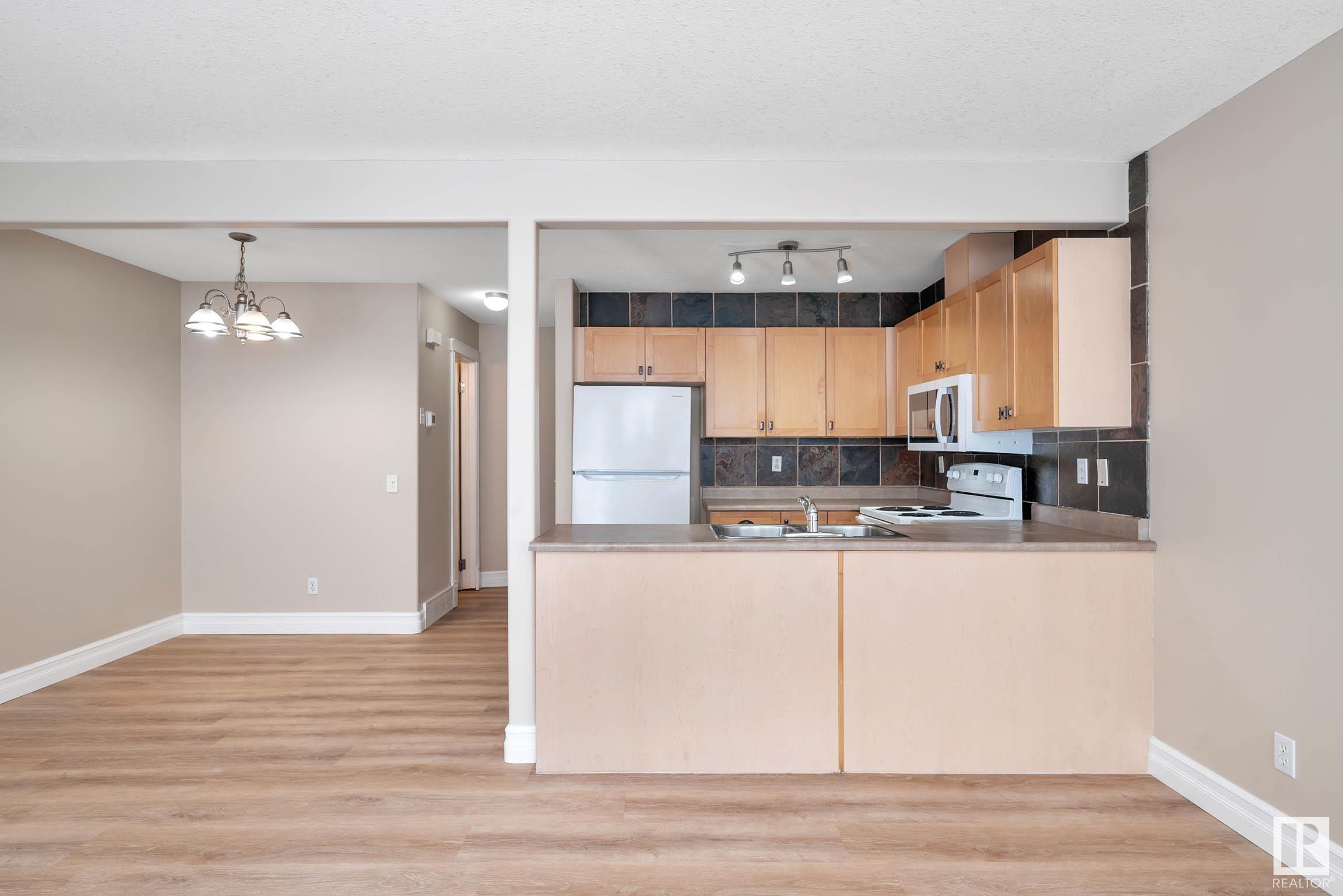     #70 16823 84 ST NW , Edmonton,  ,T5Z 3S4 ;  Listing Number: MLS E4420952