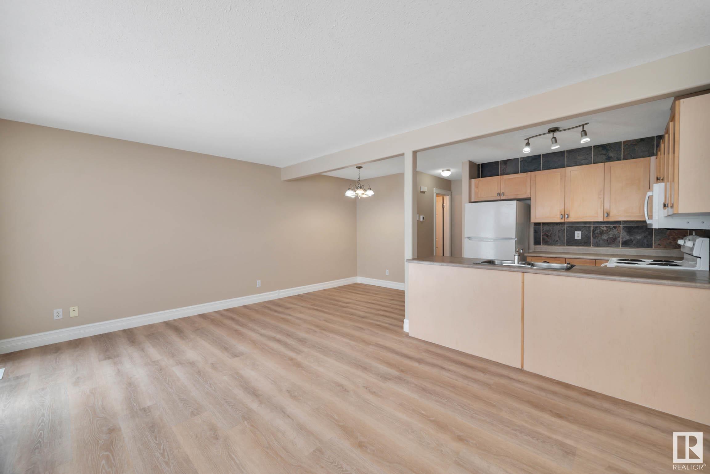      #70 16823 84 ST NW , Edmonton,  ,T5Z 3S4 ;  Listing Number: MLS E4420952