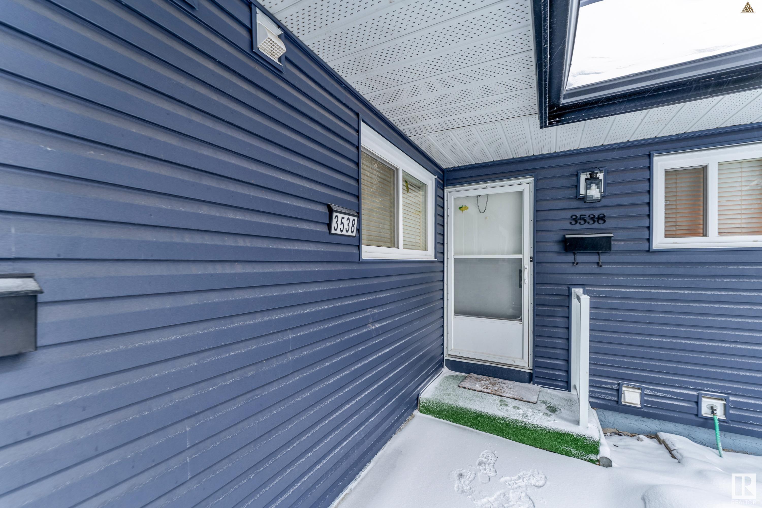      3538 42 ST NW , Edmonton,  ,T6L 5A1 ;  Listing Number: MLS E4420957