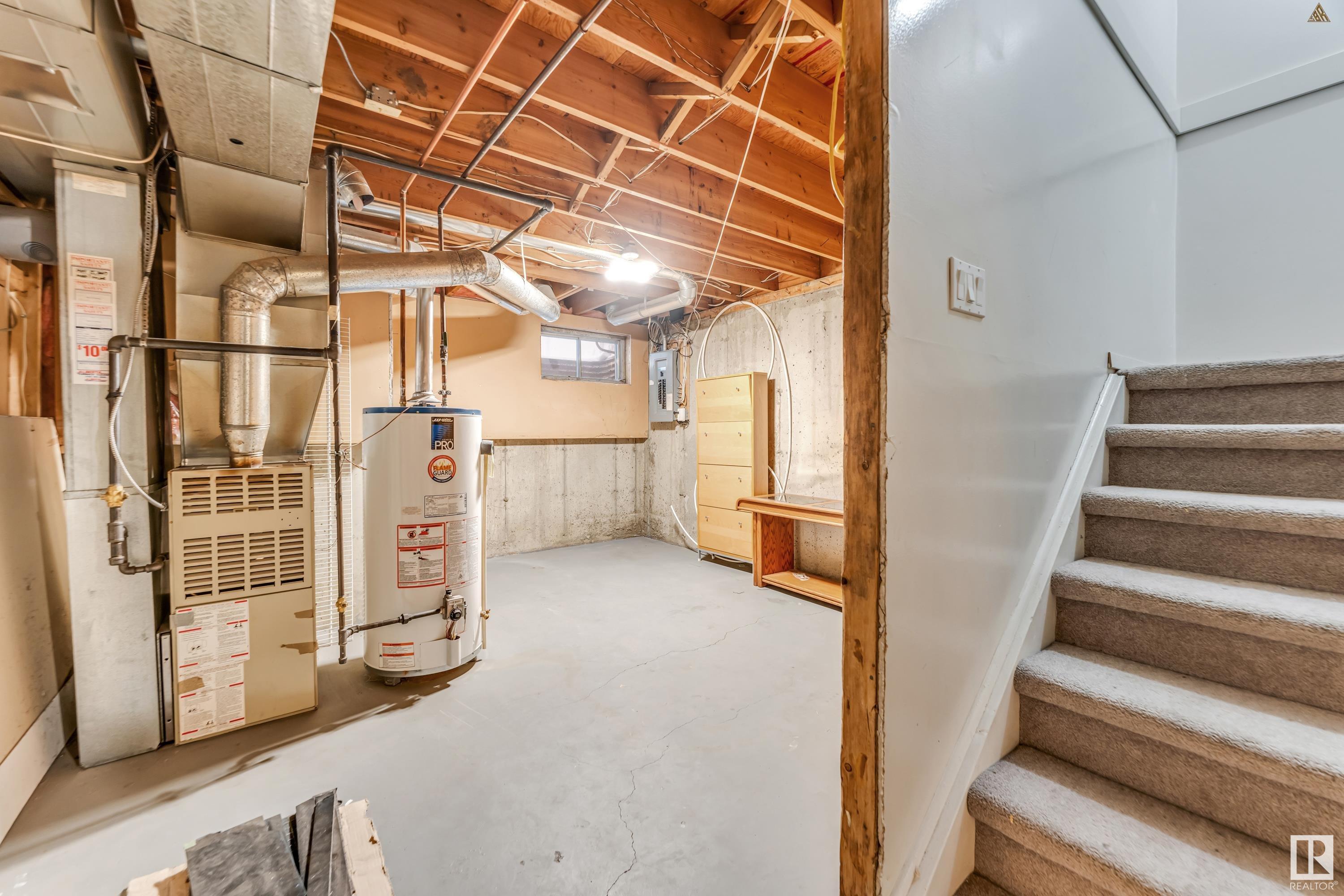      3538 42 ST NW , Edmonton,  ,T6L 5A1 ;  Listing Number: MLS E4420957