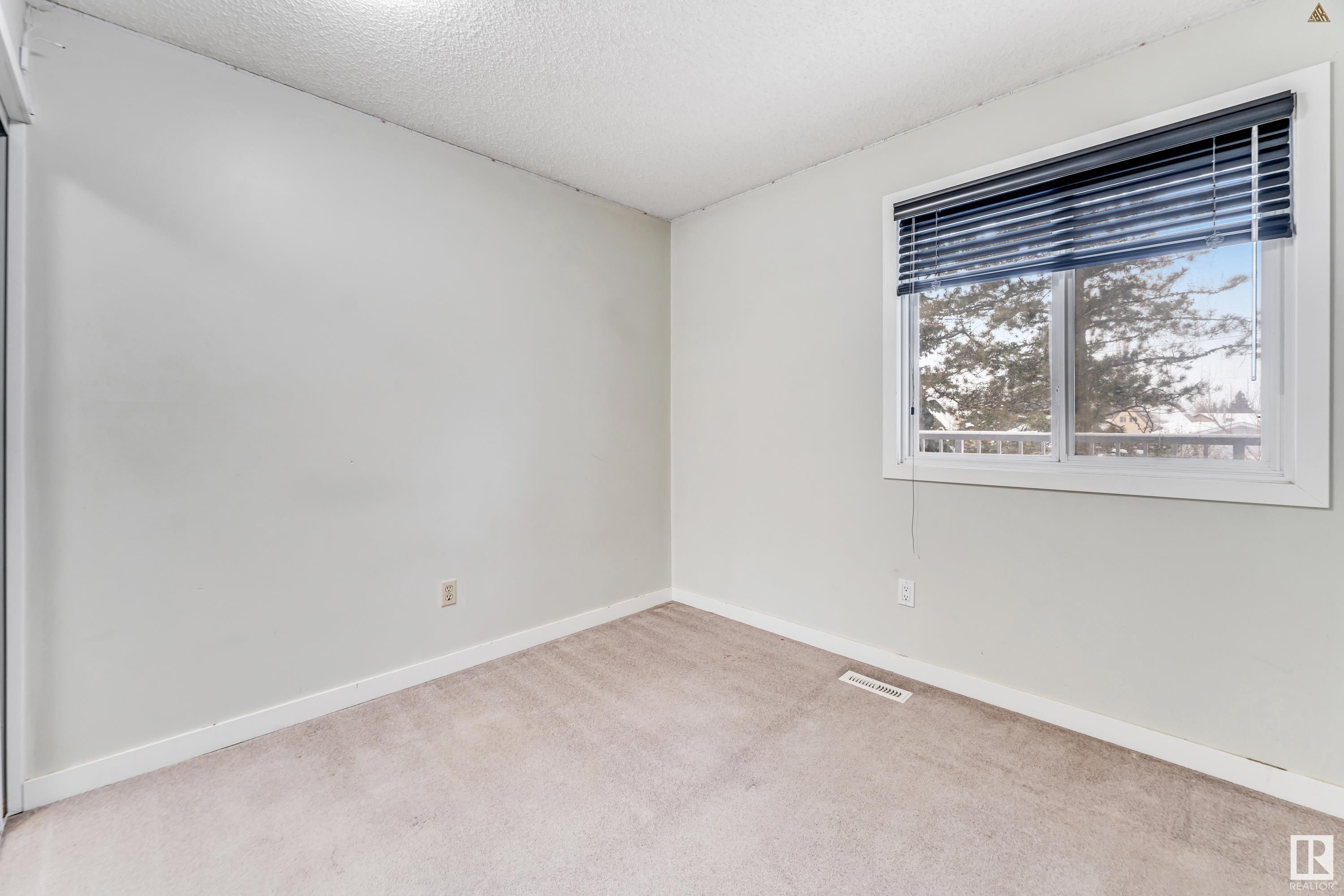      3538 42 ST NW , Edmonton,  ,T6L 5A1 ;  Listing Number: MLS E4420957