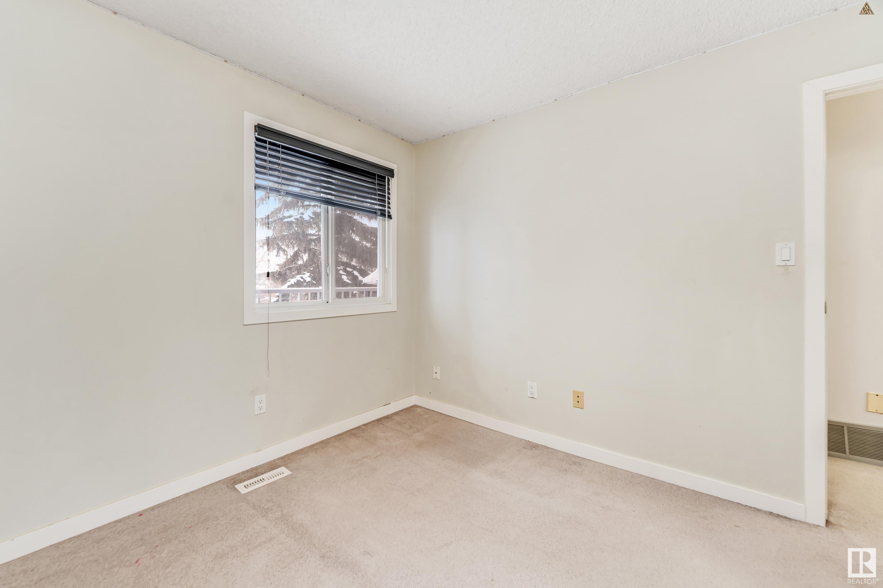      3538 42 ST NW , Edmonton,  ,T6L 5A1 ;  Listing Number: MLS E4420957