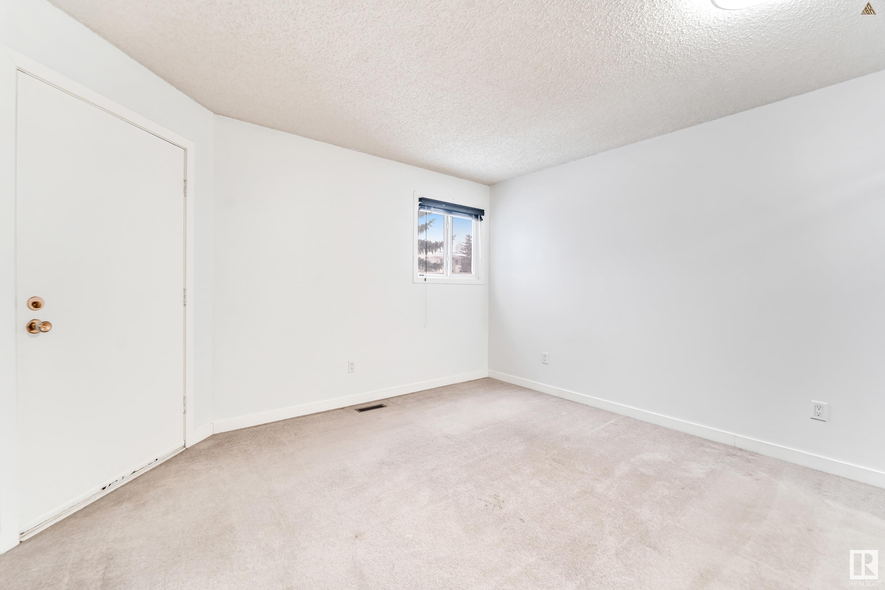      3538 42 ST NW , Edmonton,  ,T6L 5A1 ;  Listing Number: MLS E4420957