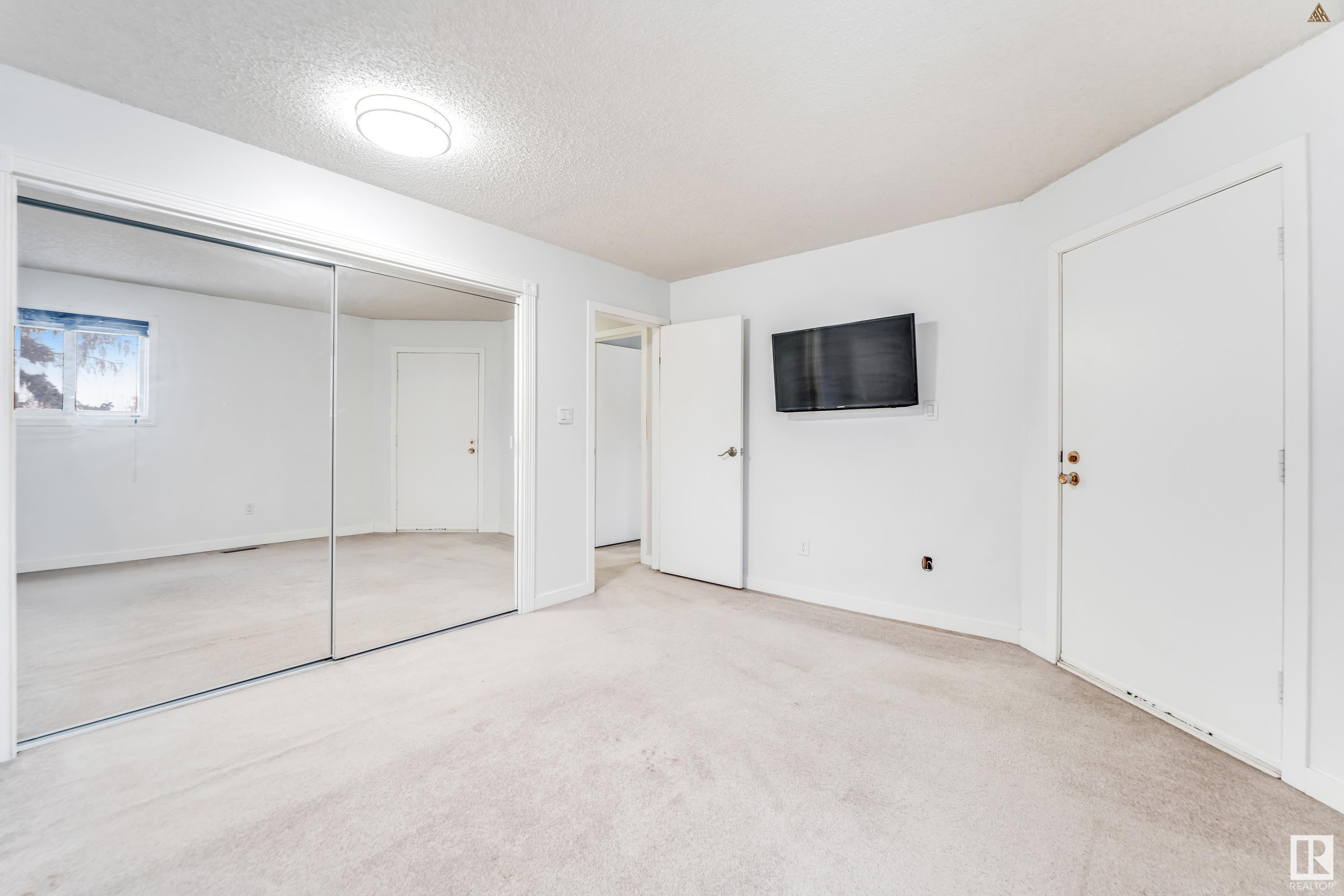      3538 42 ST NW , Edmonton,  ,T6L 5A1 ;  Listing Number: MLS E4420957