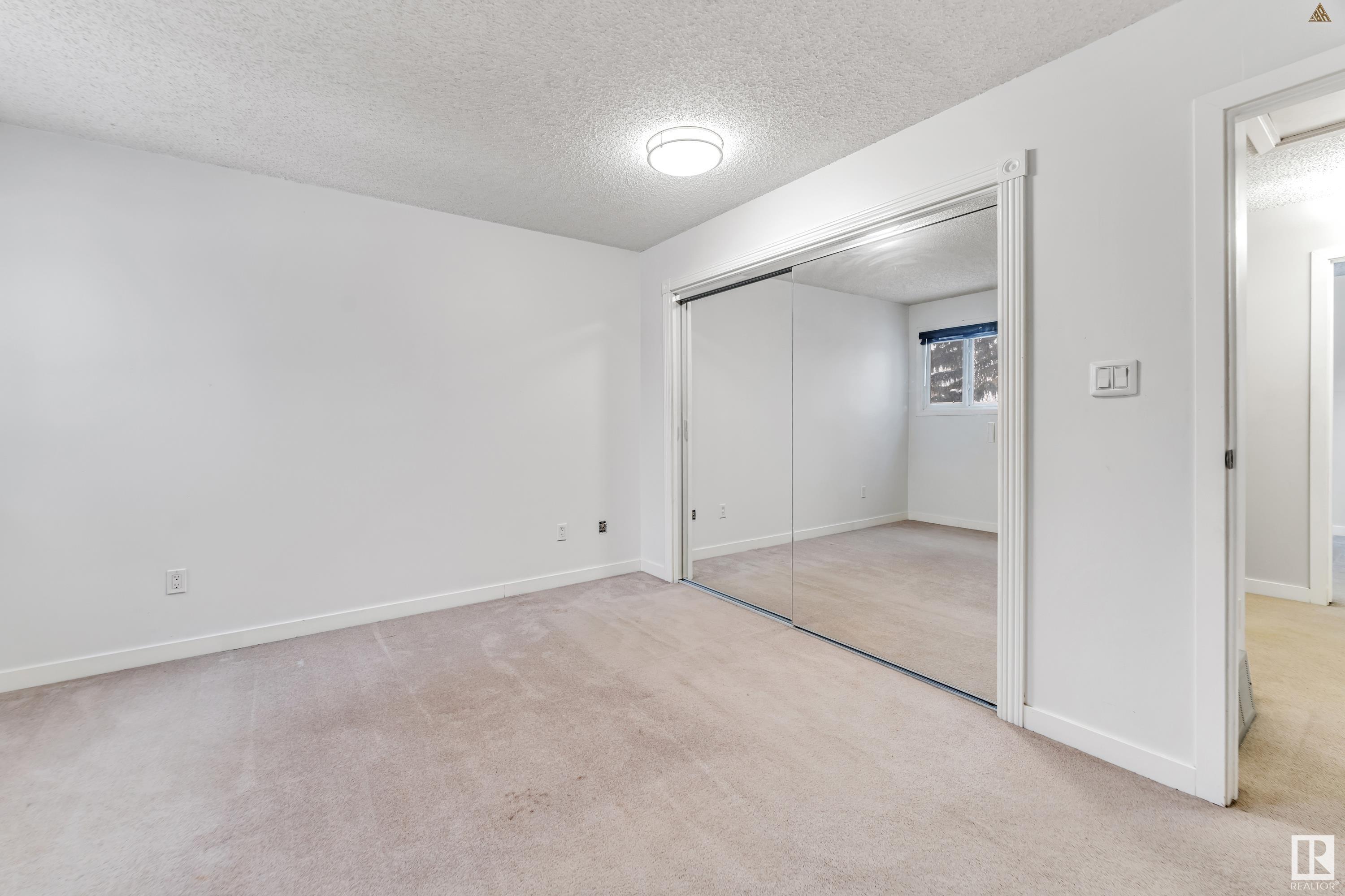      3538 42 ST NW , Edmonton,  ,T6L 5A1 ;  Listing Number: MLS E4420957