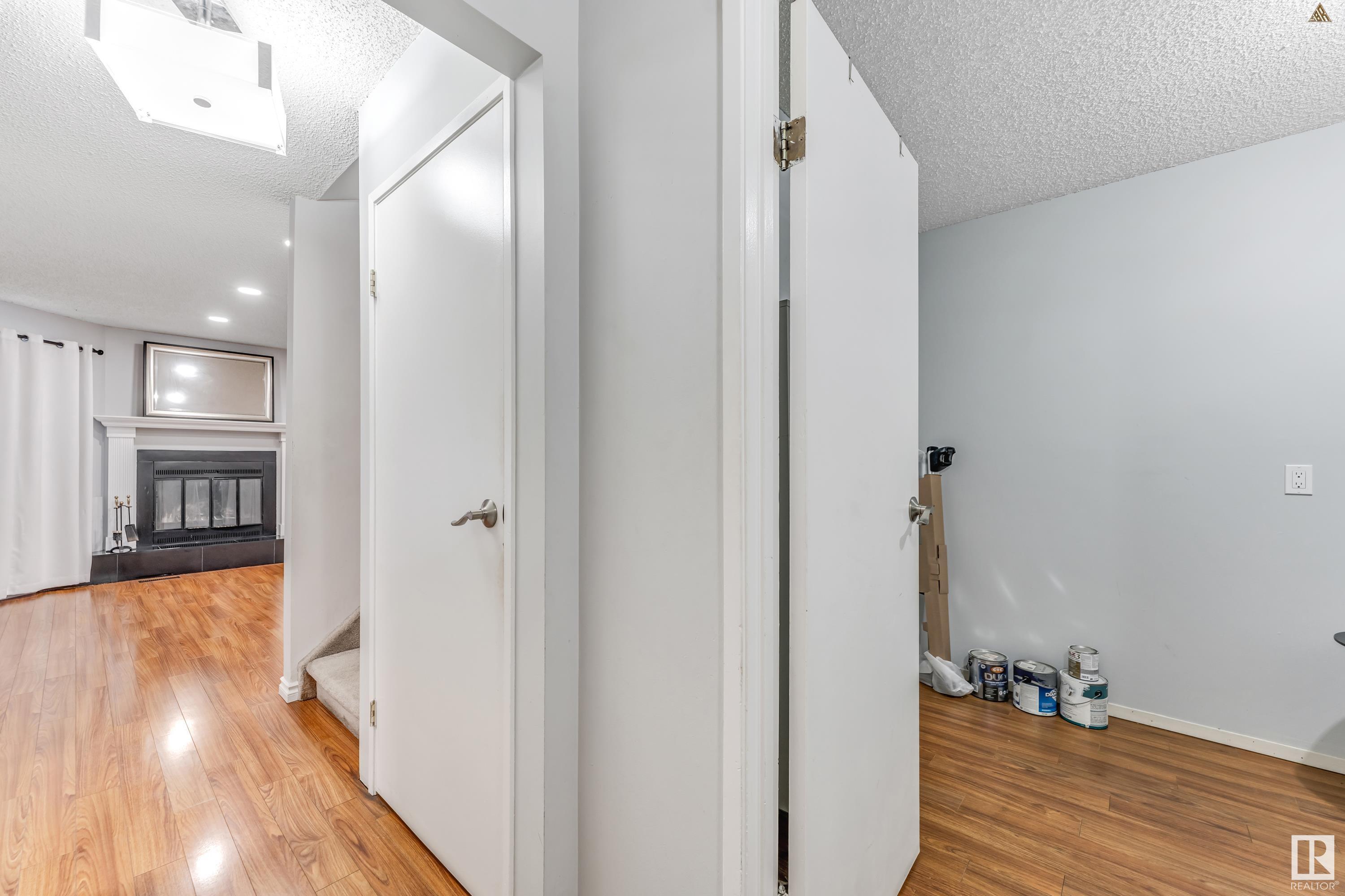      3538 42 ST NW , Edmonton,  ,T6L 5A1 ;  Listing Number: MLS E4420957