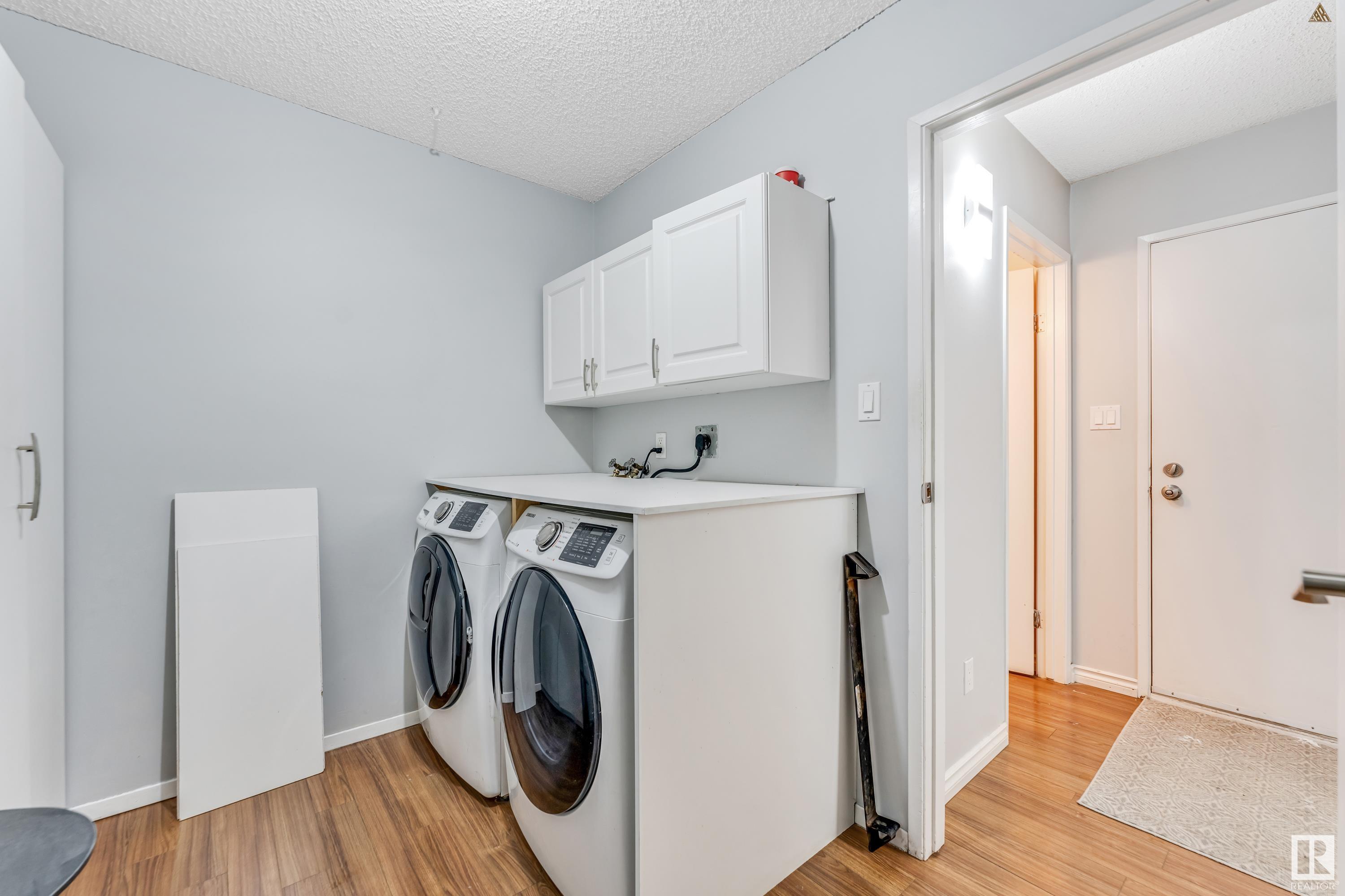      3538 42 ST NW , Edmonton,  ,T6L 5A1 ;  Listing Number: MLS E4420957