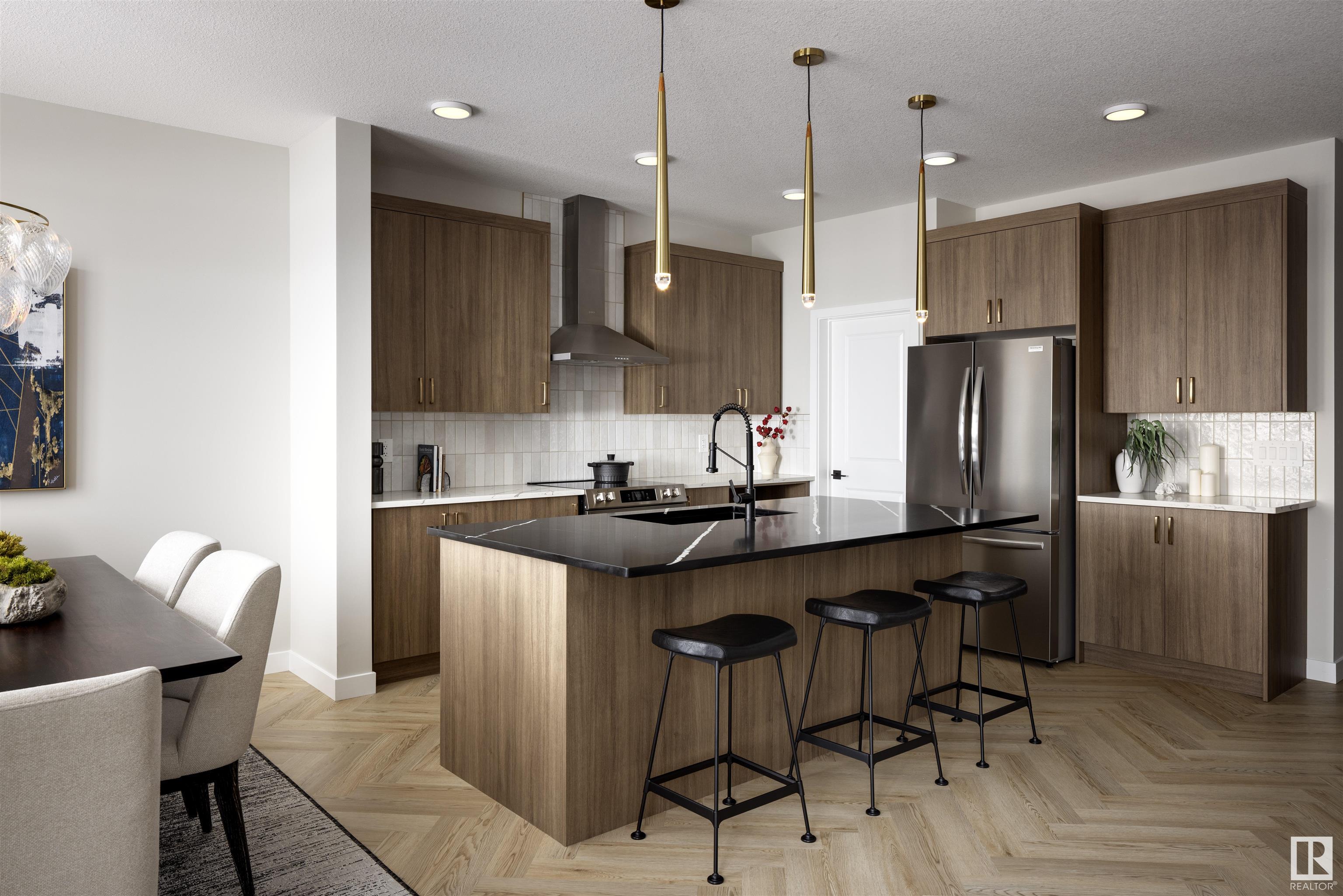      2615 65 ST SW , Edmonton,  ,T6X 3G5 ;  Listing Number: MLS E4420959