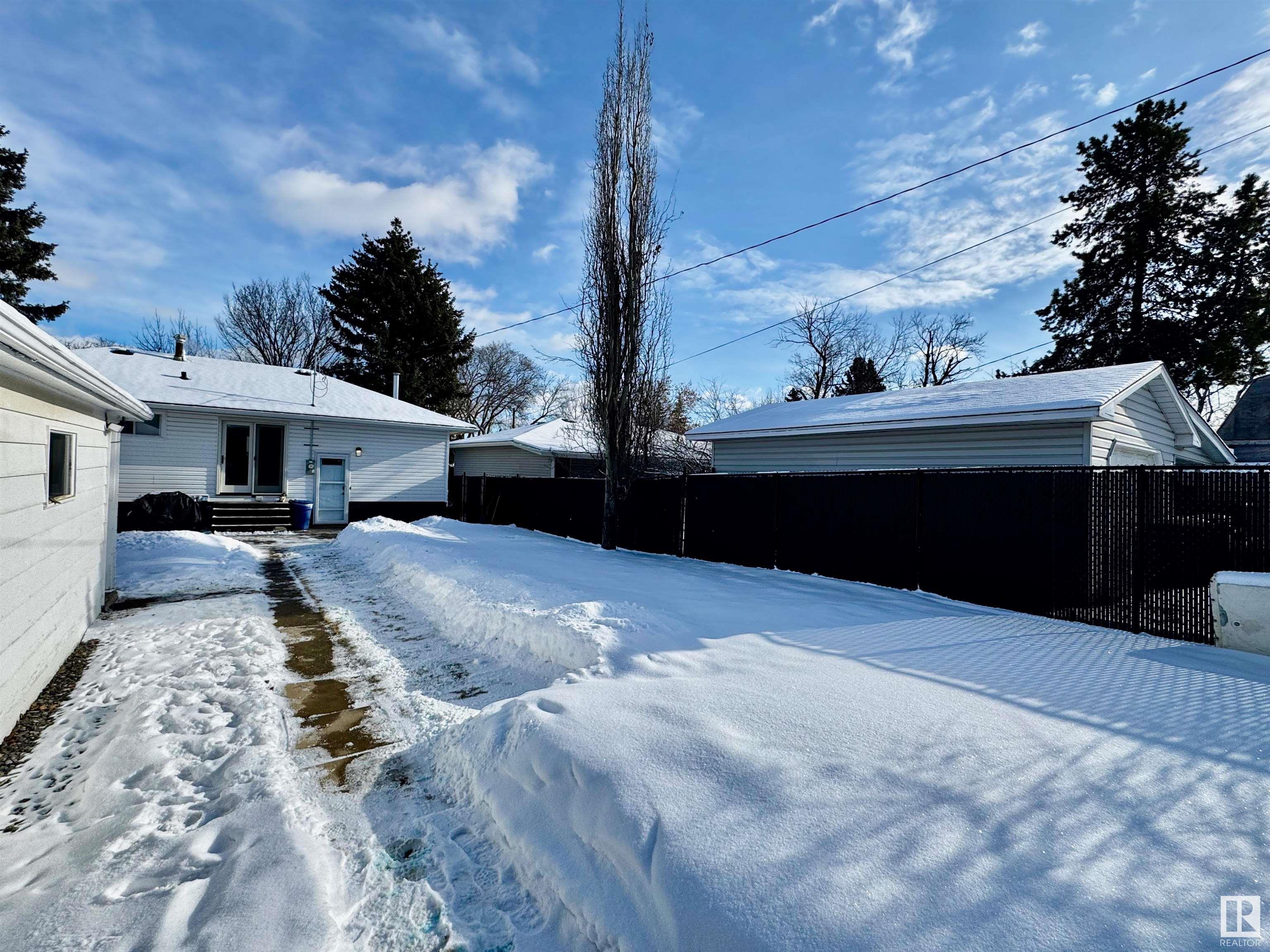      5028 46 ST , Drayton Valley,  ,T7A 1C6 ;  Listing Number: MLS E4420962