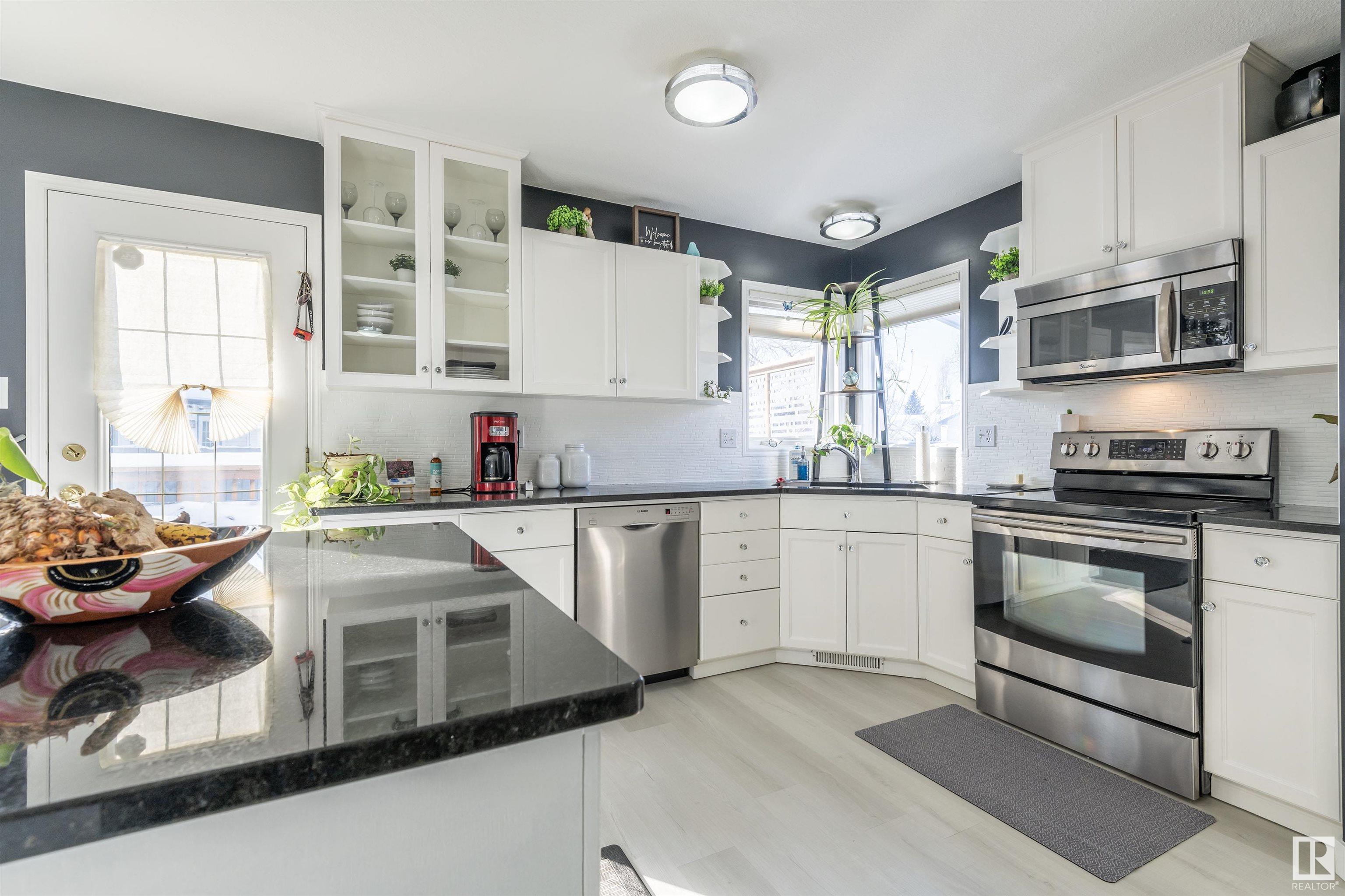      1207 Potter Greens DR NW , Edmonton,  ,T5T 5Y7 ;  Listing Number: MLS E4420967