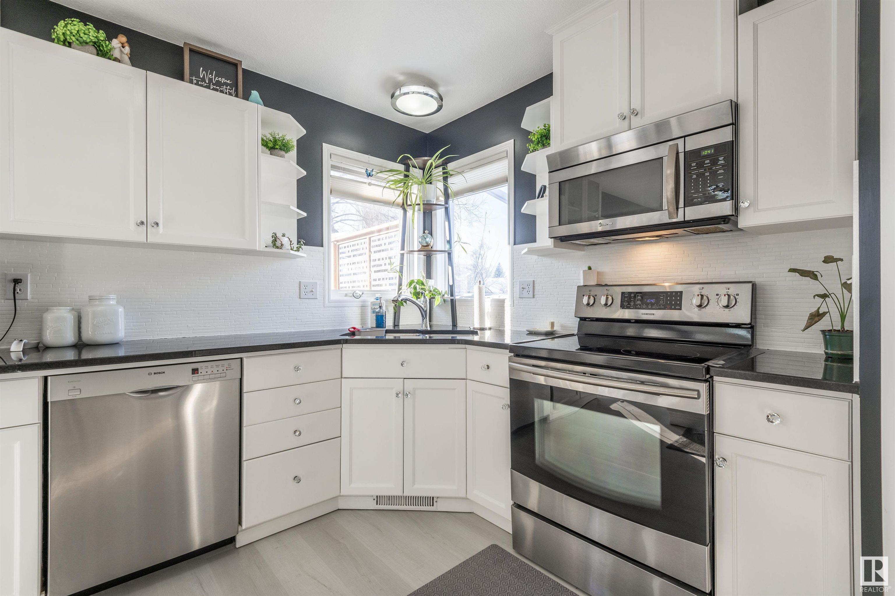      1207 Potter Greens DR NW , Edmonton,  ,T5T 5Y7 ;  Listing Number: MLS E4420967
