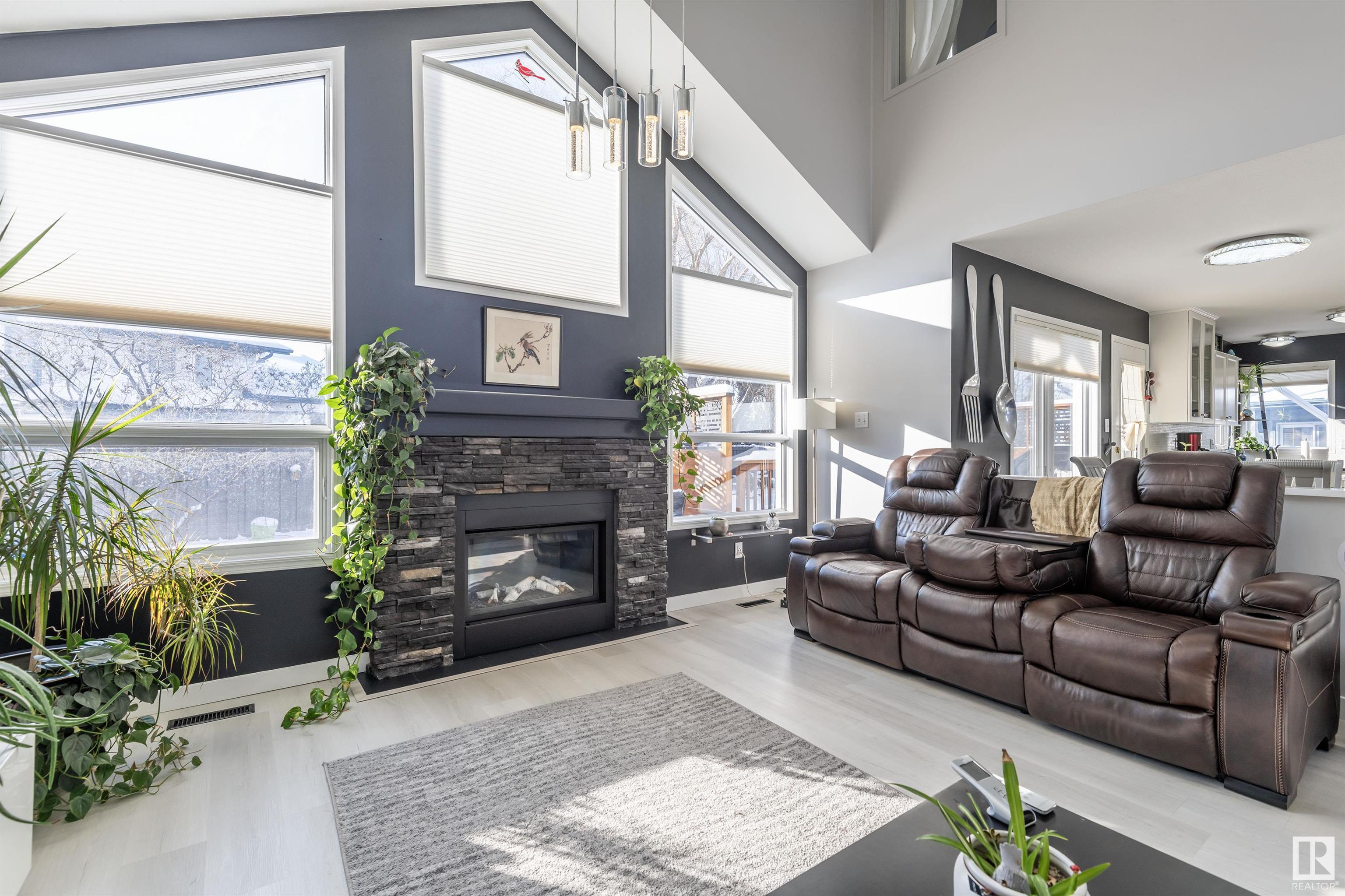     1207 Potter Greens DR NW , Edmonton,  ,T5T 5Y7 ;  Listing Number: MLS E4420967