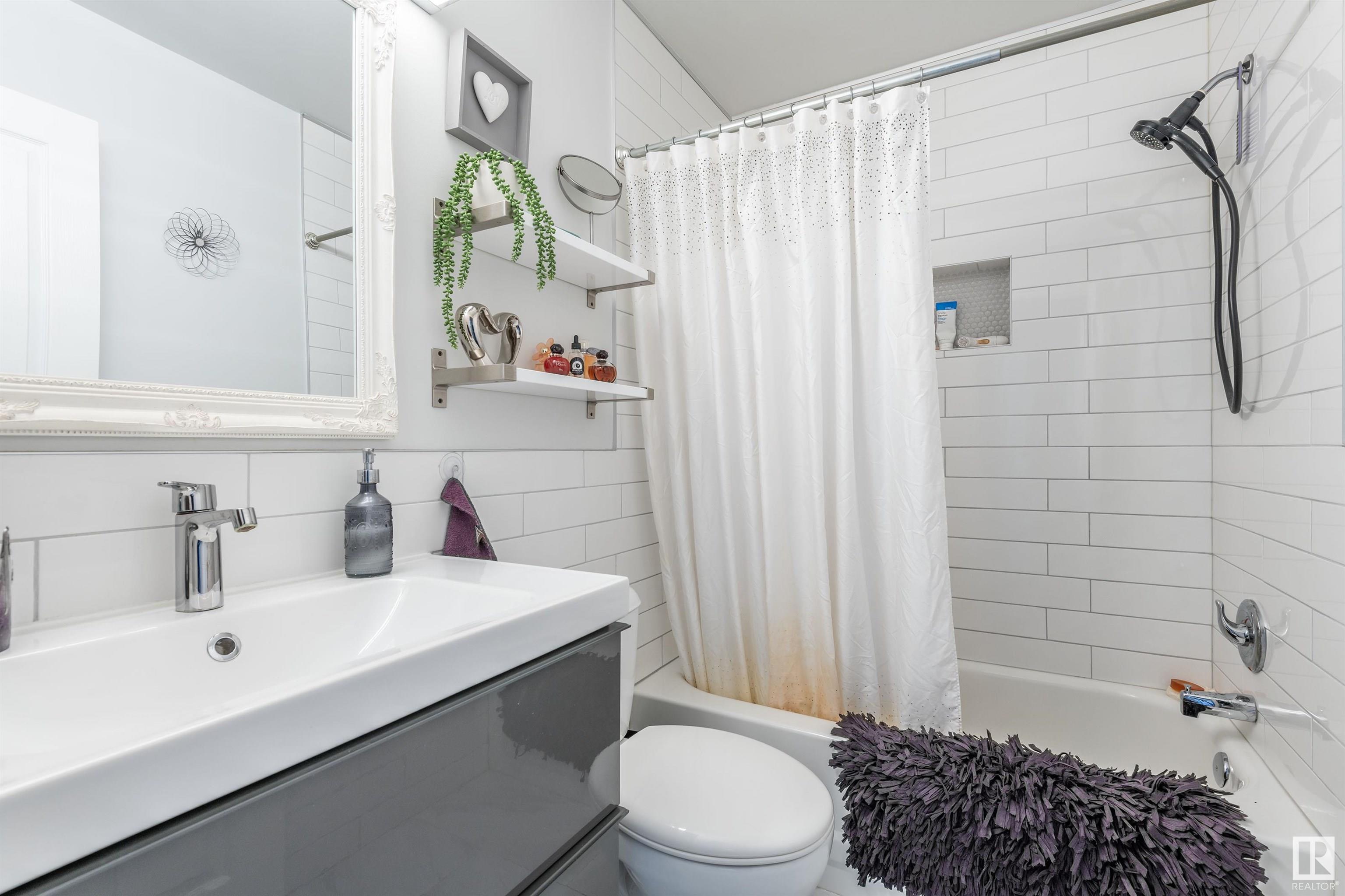      1207 Potter Greens DR NW , Edmonton,  ,T5T 5Y7 ;  Listing Number: MLS E4420967