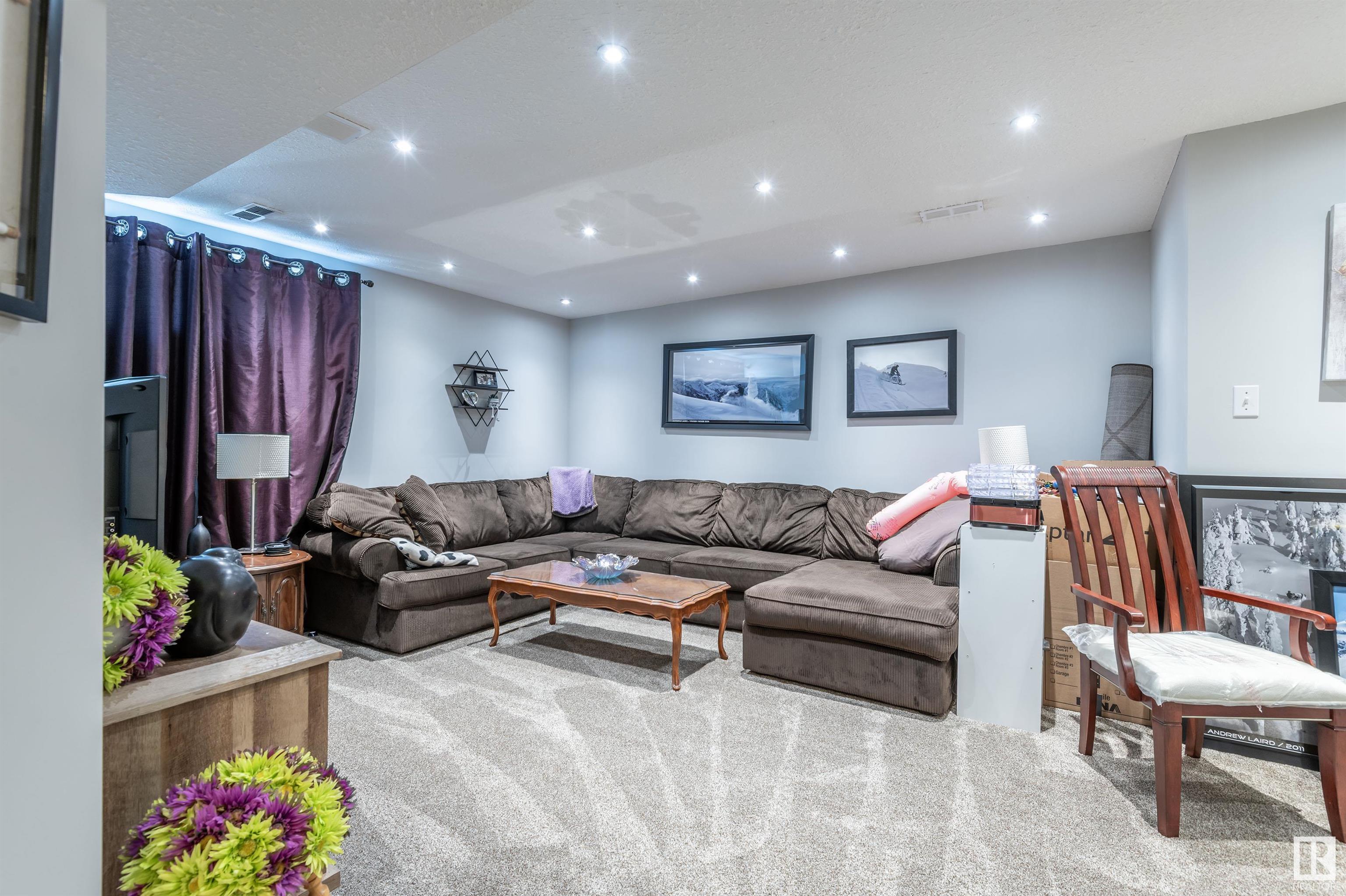      1207 Potter Greens DR NW , Edmonton,  ,T5T 5Y7 ;  Listing Number: MLS E4420967