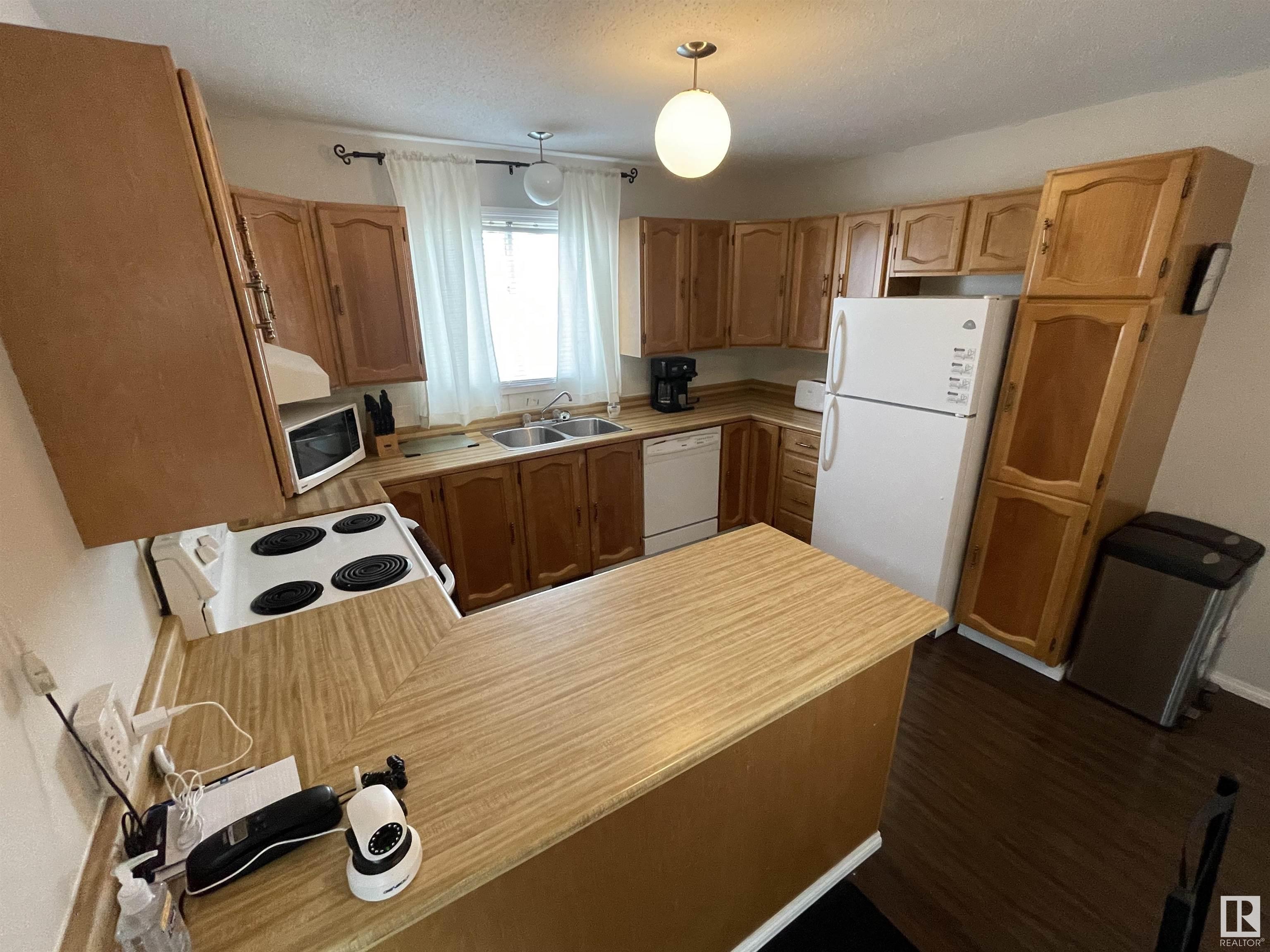     802 16 AV , Cold Lake,  ,T9M 1L2 ;  Listing Number: MLS E4420977
