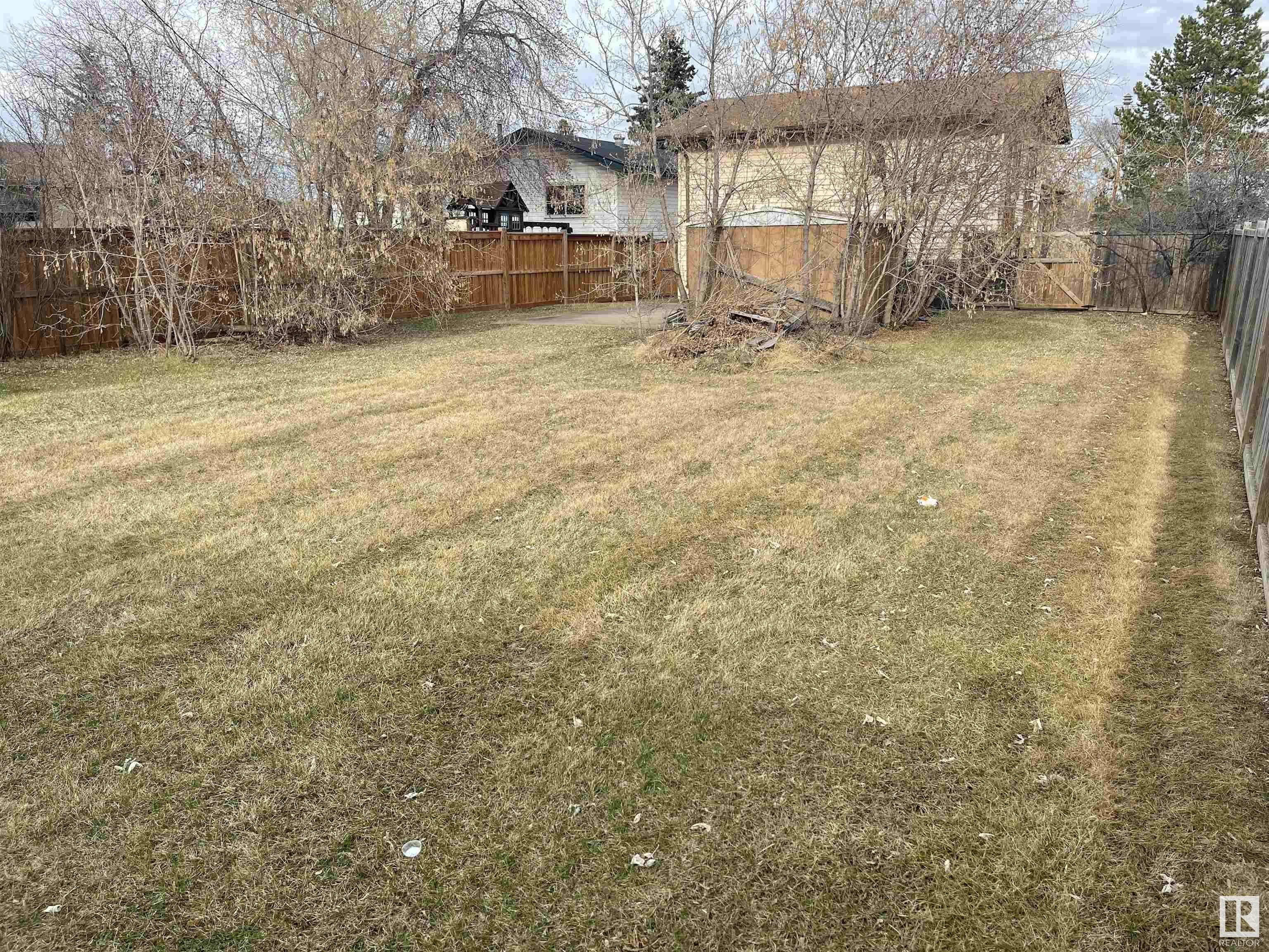      802 16 AV , Cold Lake,  ,T9M 1L2 ;  Listing Number: MLS E4420977