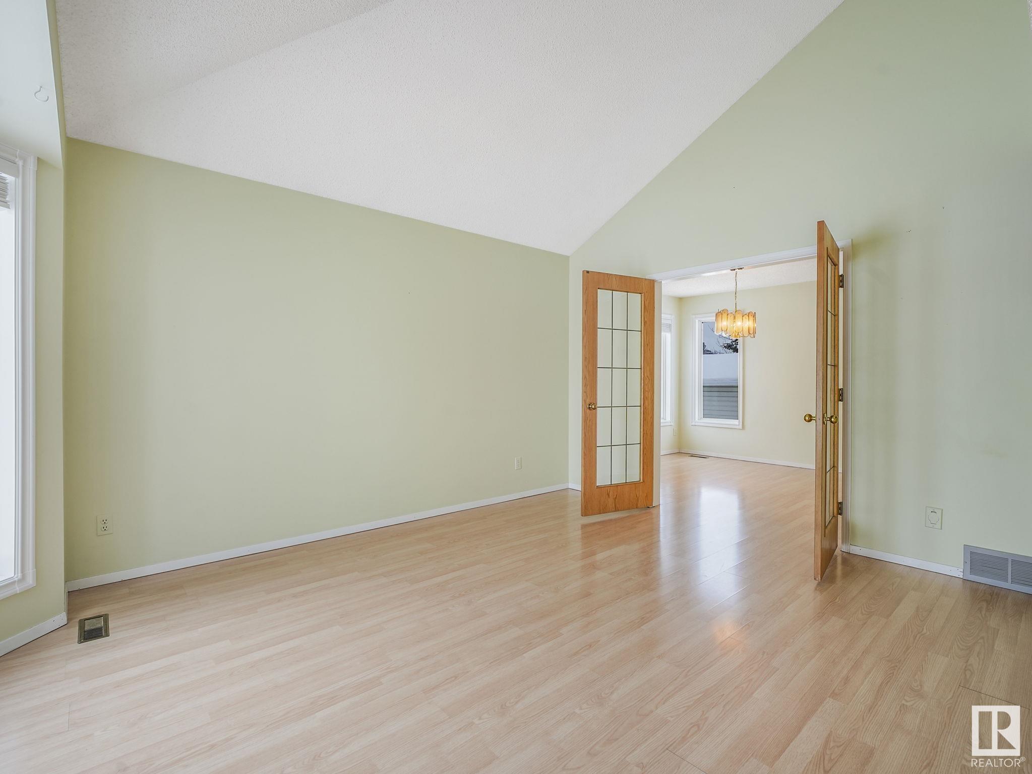      17936 62B AV NW , Edmonton,  ,T5T 3B4 ;  Listing Number: MLS E4420982