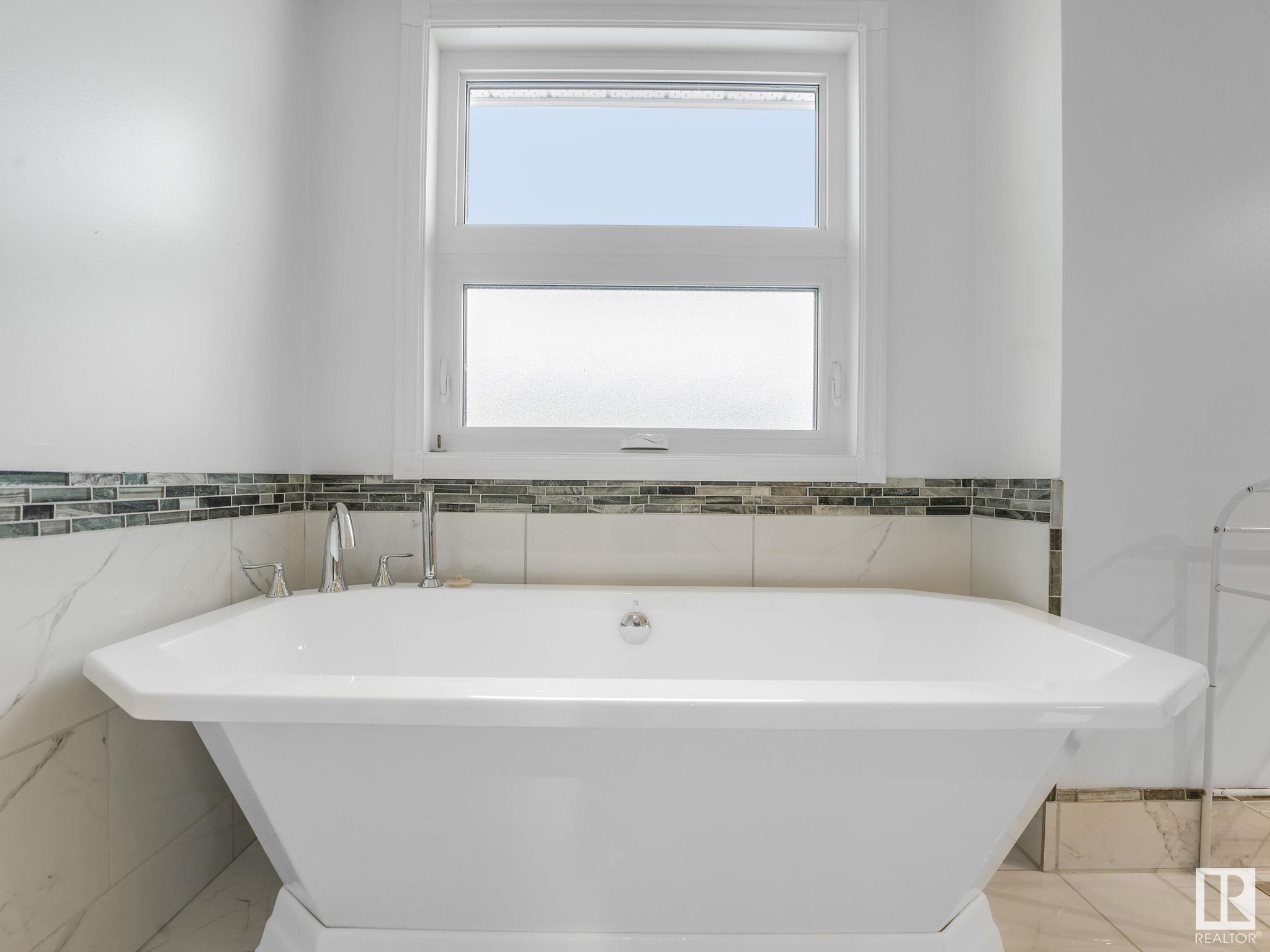      17936 62B AV NW , Edmonton,  ,T5T 3B4 ;  Listing Number: MLS E4420982