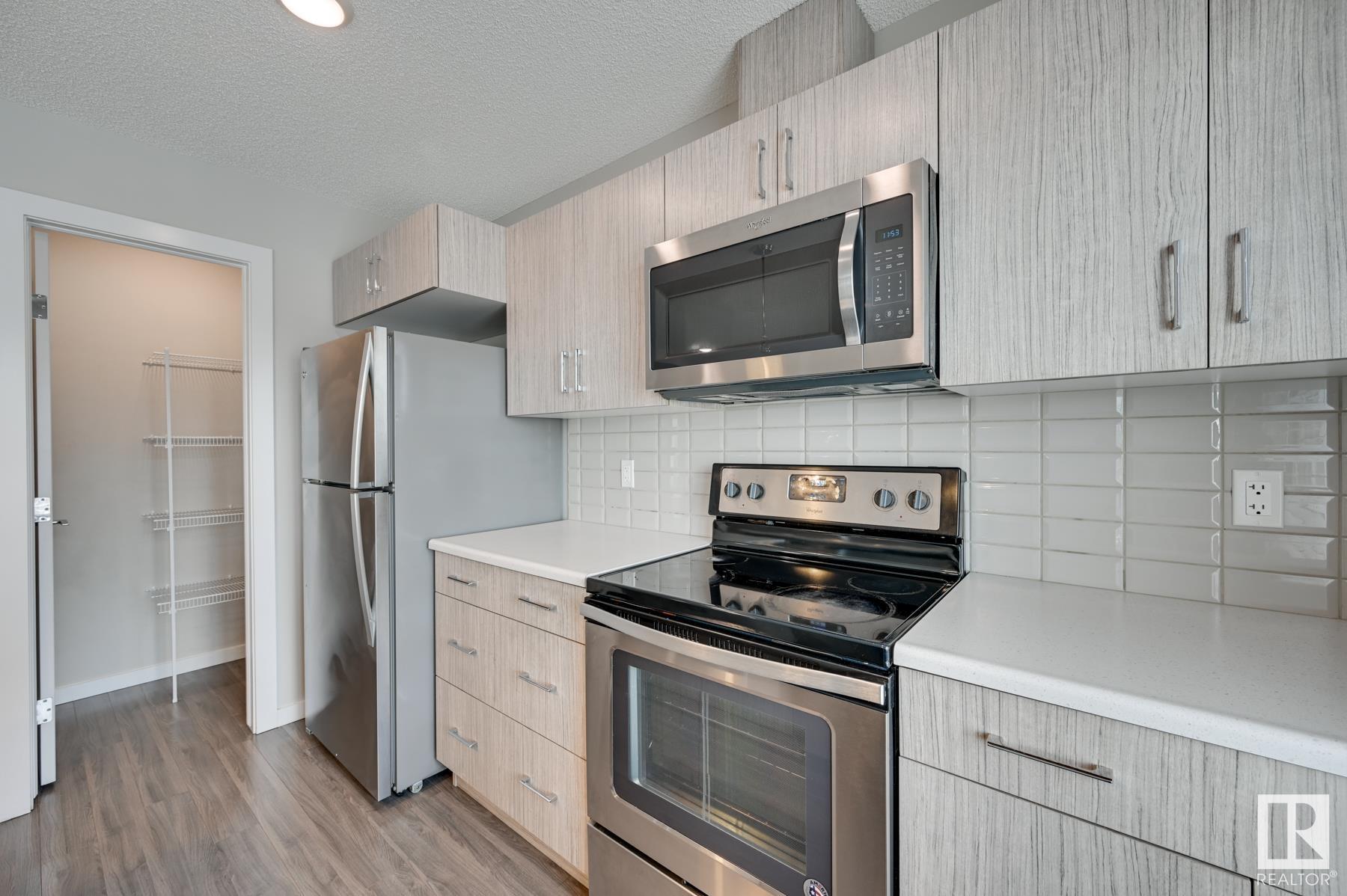      #33 2215 24 ST NW , Edmonton,  ,T6T 1A6 ;  Listing Number: MLS E4420985