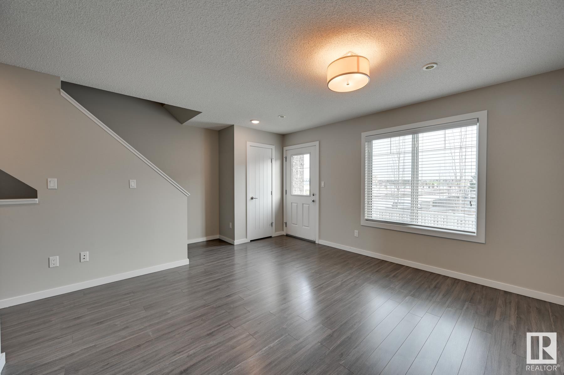      #33 2215 24 ST NW , Edmonton,  ,T6T 1A6 ;  Listing Number: MLS E4420985