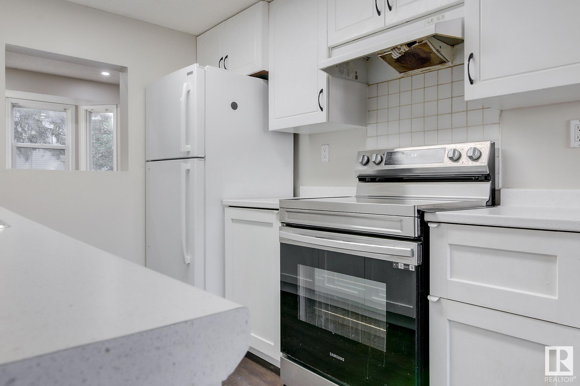      #22 10453 20 AV NW , Edmonton,  ,T6J 5H1 ;  Listing Number: MLS E4420988