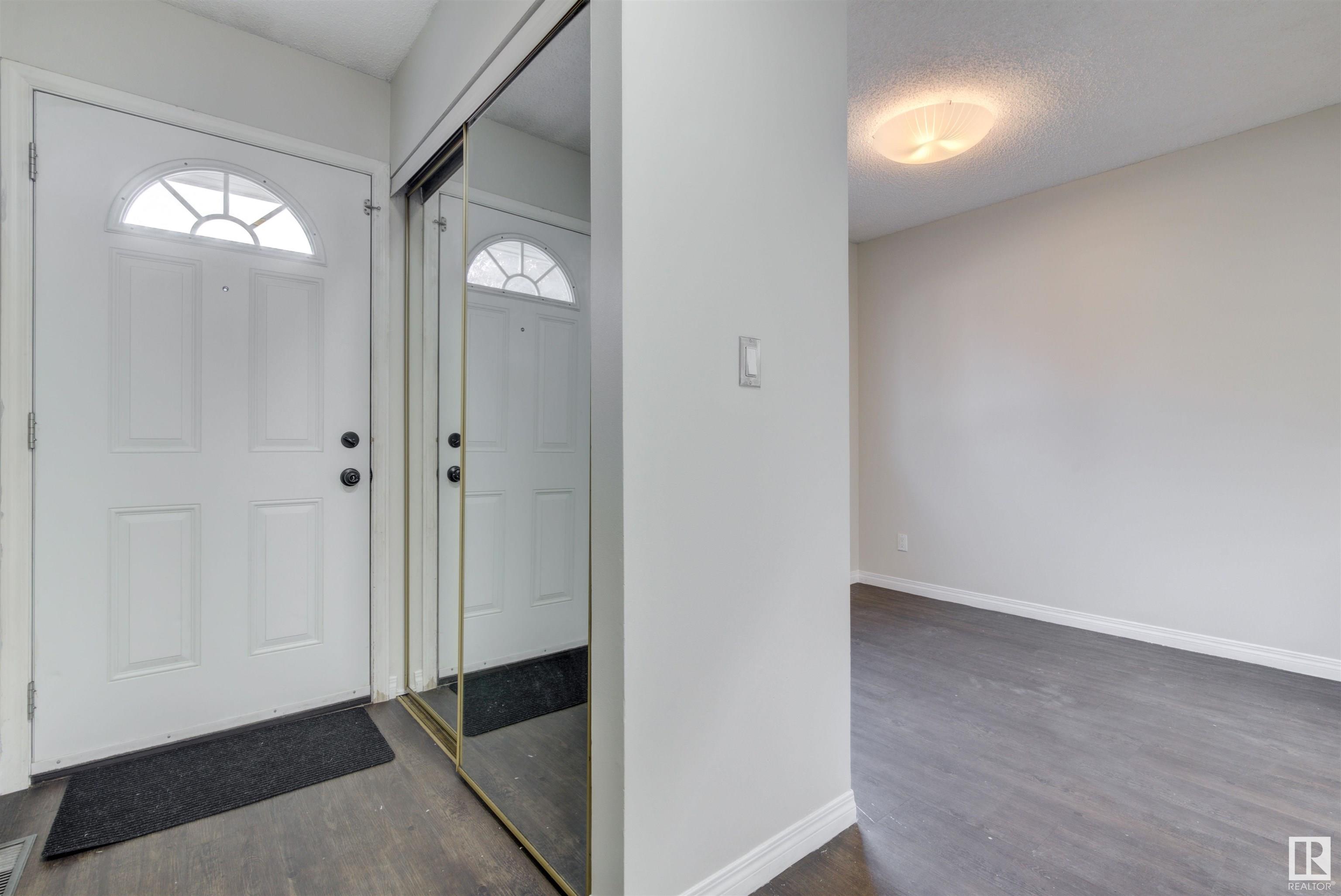      #22 10453 20 AV NW , Edmonton,  ,T6J 5H1 ;  Listing Number: MLS E4420988