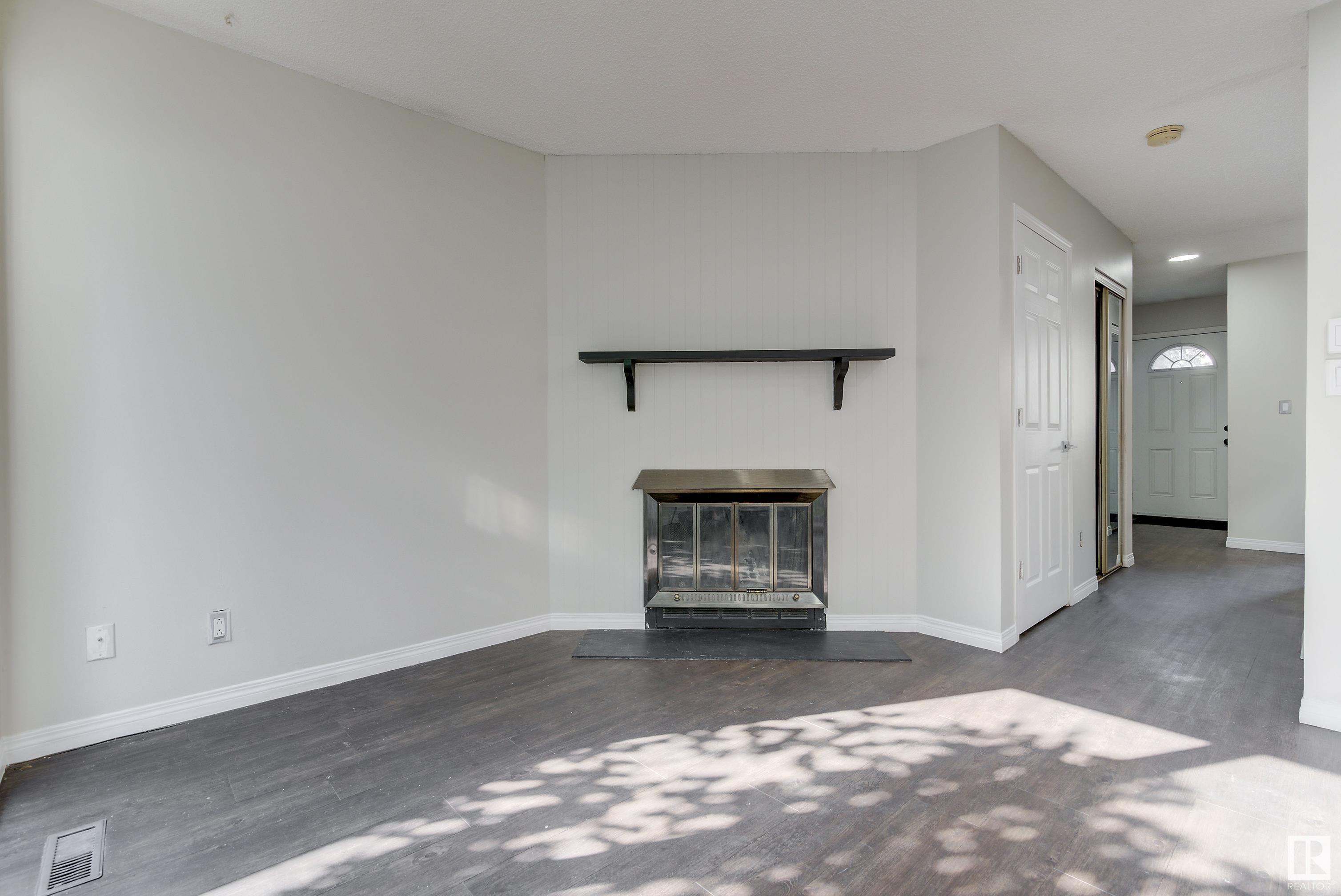      #22 10453 20 AV NW , Edmonton,  ,T6J 5H1 ;  Listing Number: MLS E4420988