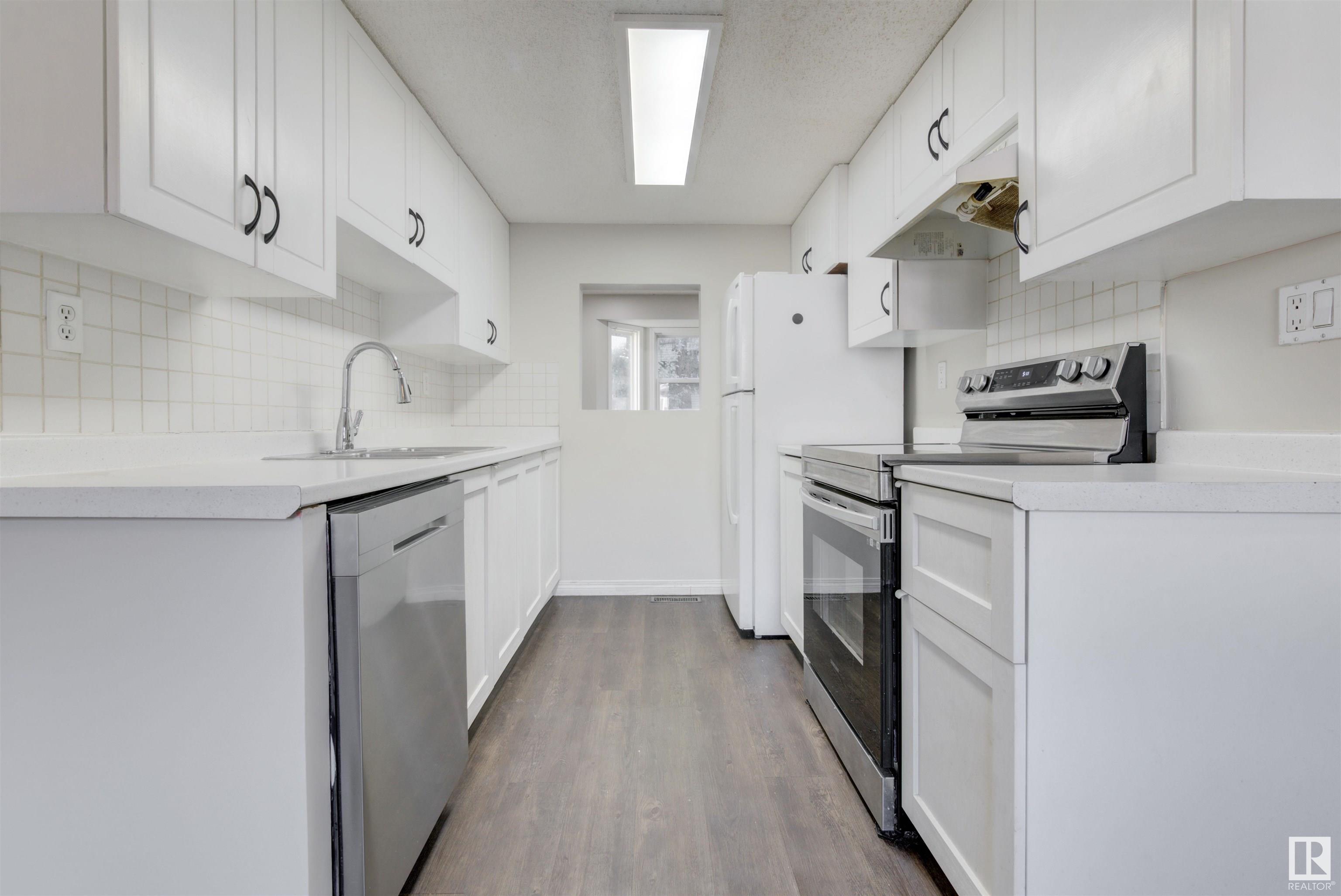      #22 10453 20 AV NW , Edmonton,  ,T6J 5H1 ;  Listing Number: MLS E4420988