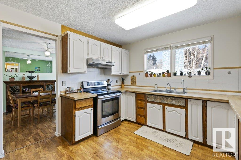      36 ARLINGTON DR , St. Albert,  ,T8N 2V5 ;  Listing Number: MLS E4420992