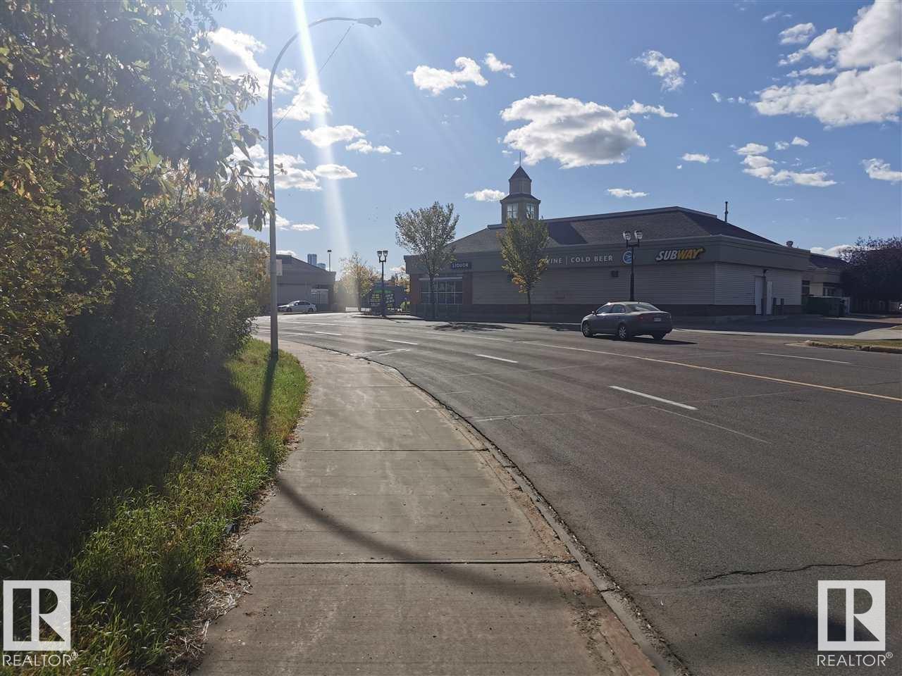 Photo 5 at 11833 Fort Road NW, Eastwood, Edmonton