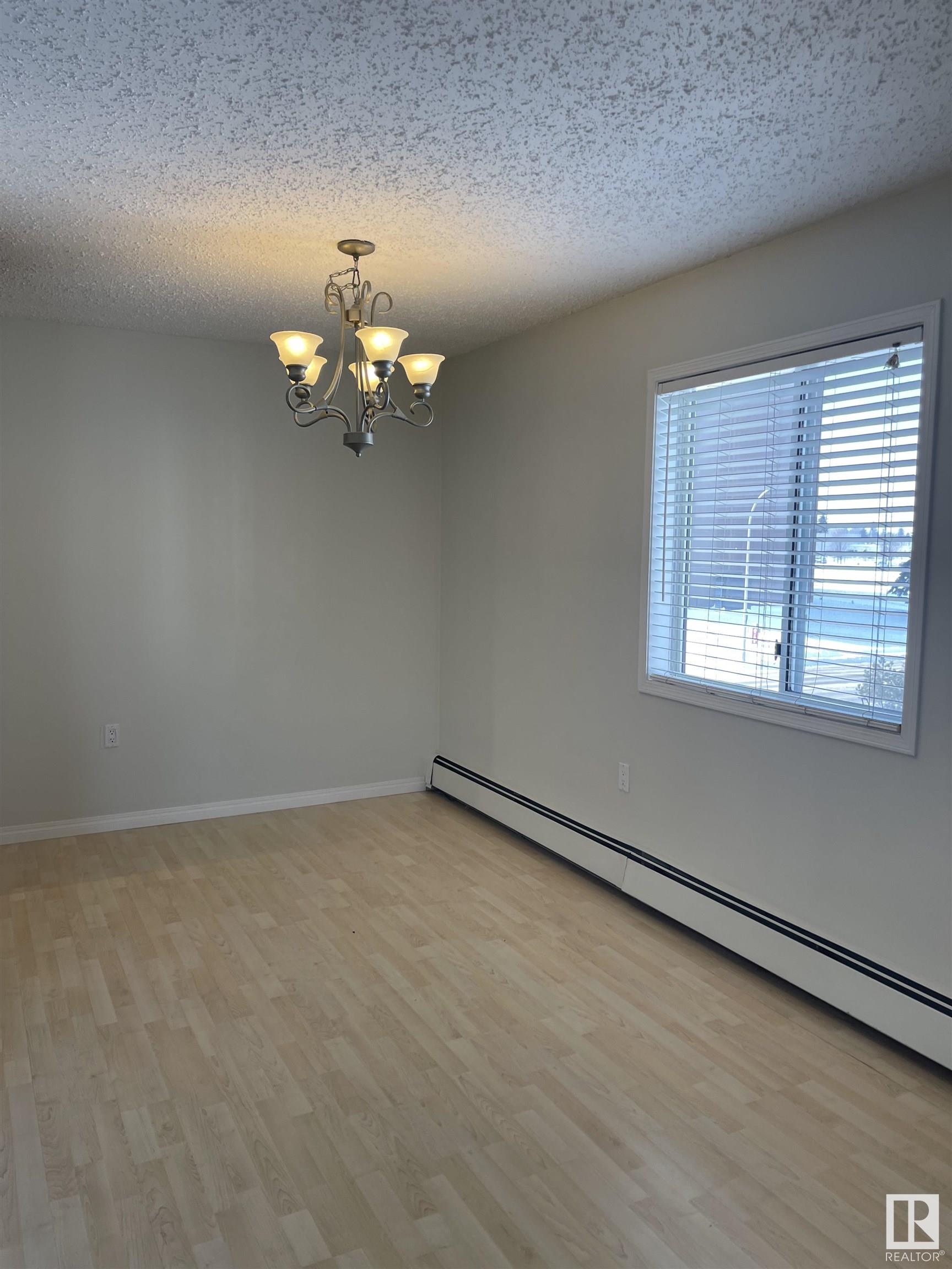 Photo 8 at 6310 101 Avenue NW, Fulton Place, Edmonton