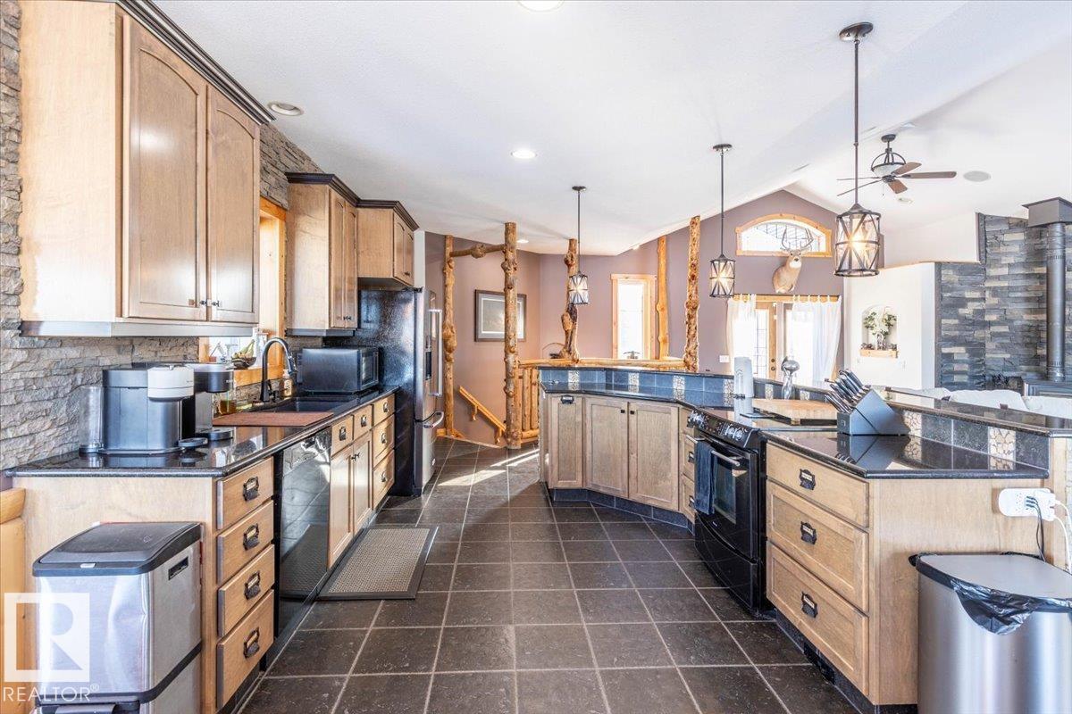 Photo 12 at 49274 Rge Road 274, None, Rural Leduc County