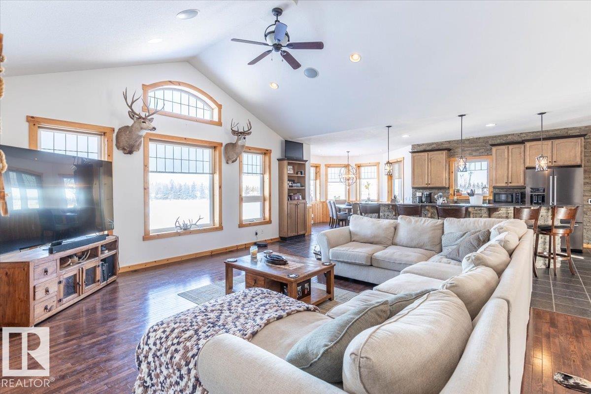 Photo 22 at 49274 Rge Road 274, None, Rural Leduc County