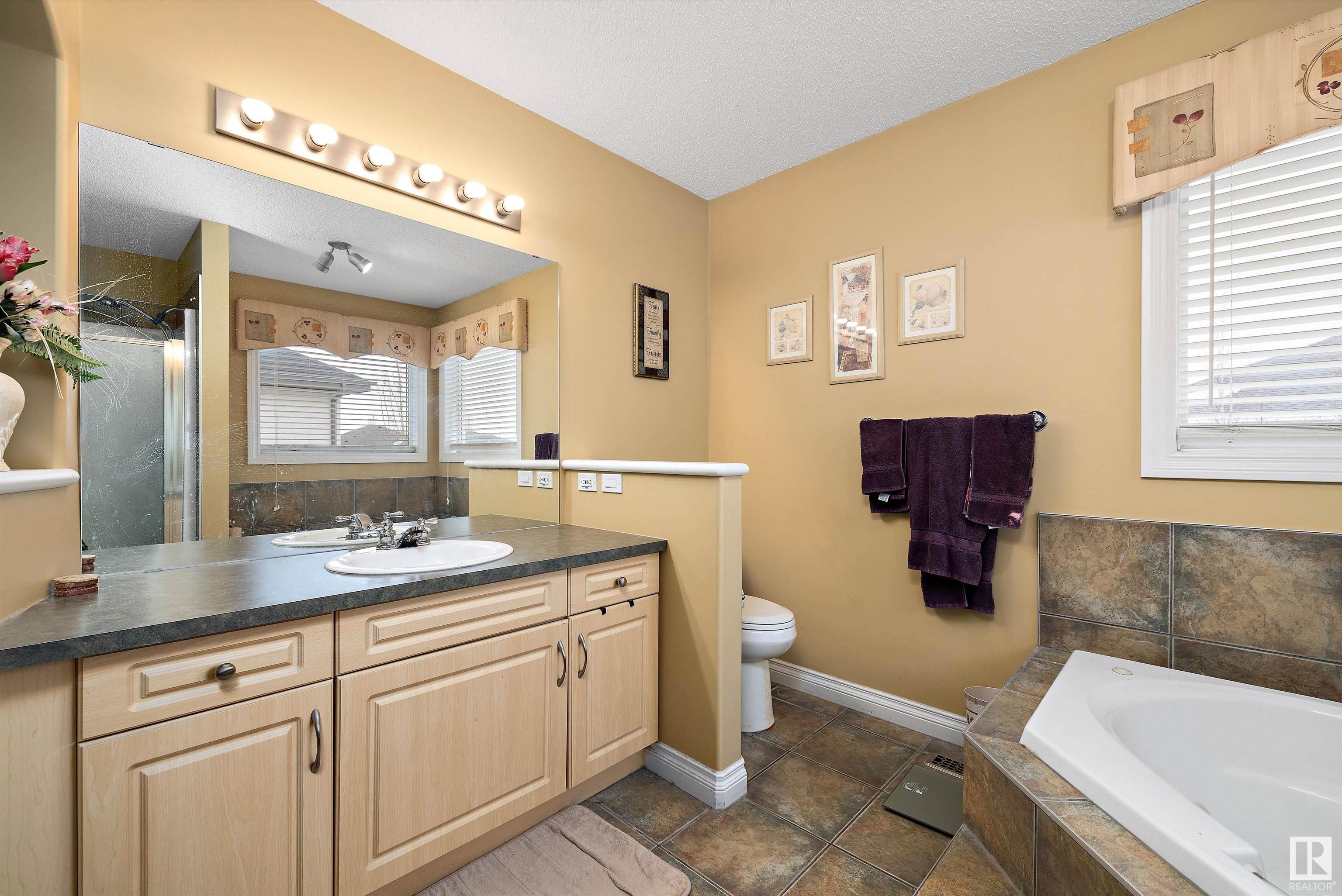 http://cdnparap120.paragonrels.com/ParagonImages/Property/p12/RAE/225336287/30/0/0/bbac170f4db5daa99c88b3b63952552e/1/ebbfacfd80b05dbaeb0322ab295b7891/225336287-1eb2a2af-cdf9-41aa-ad1b-0b7881fbe100.JPG