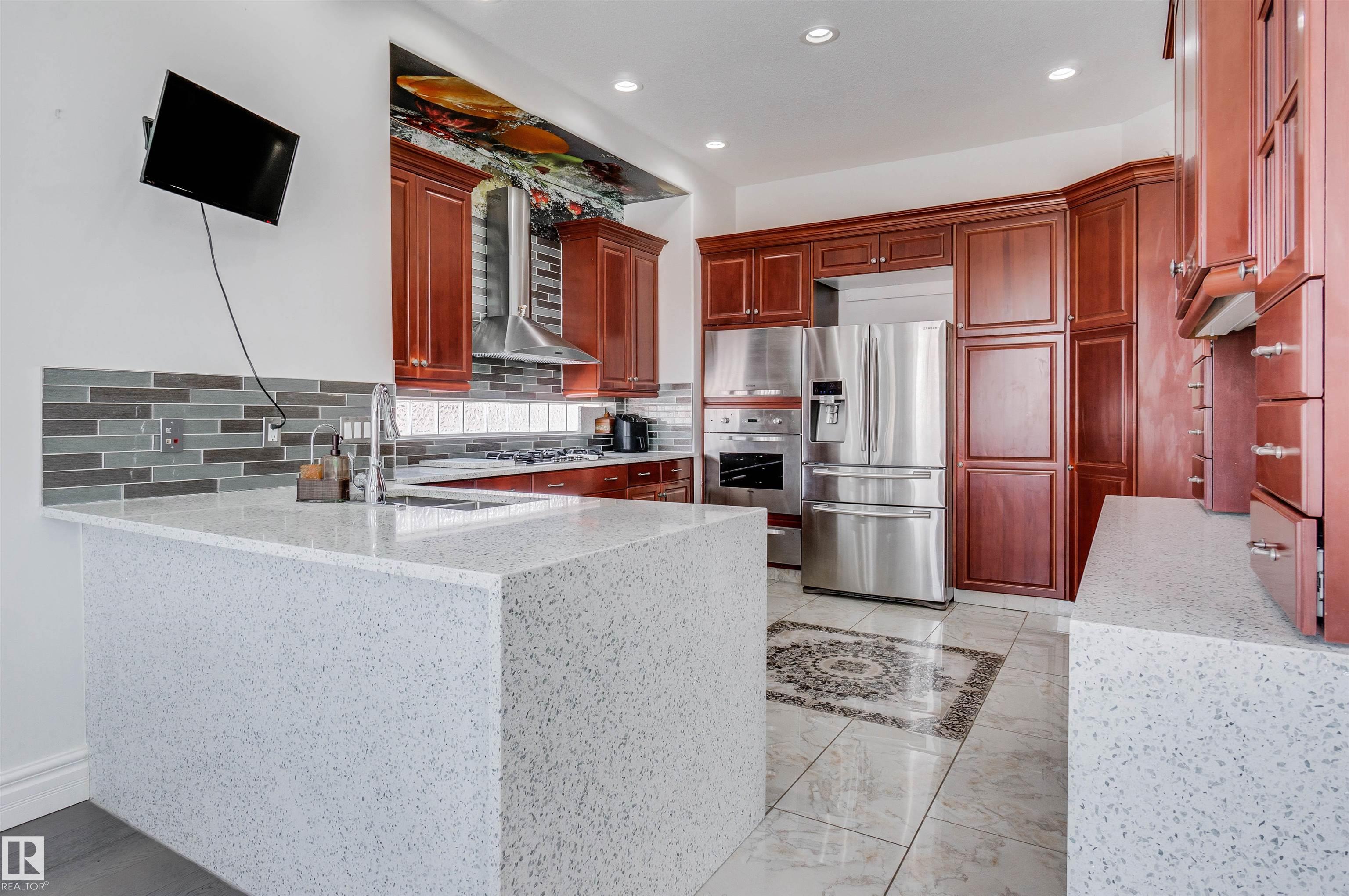 Photo 12 at 251 Galland Close NW, Glastonbury, Edmonton