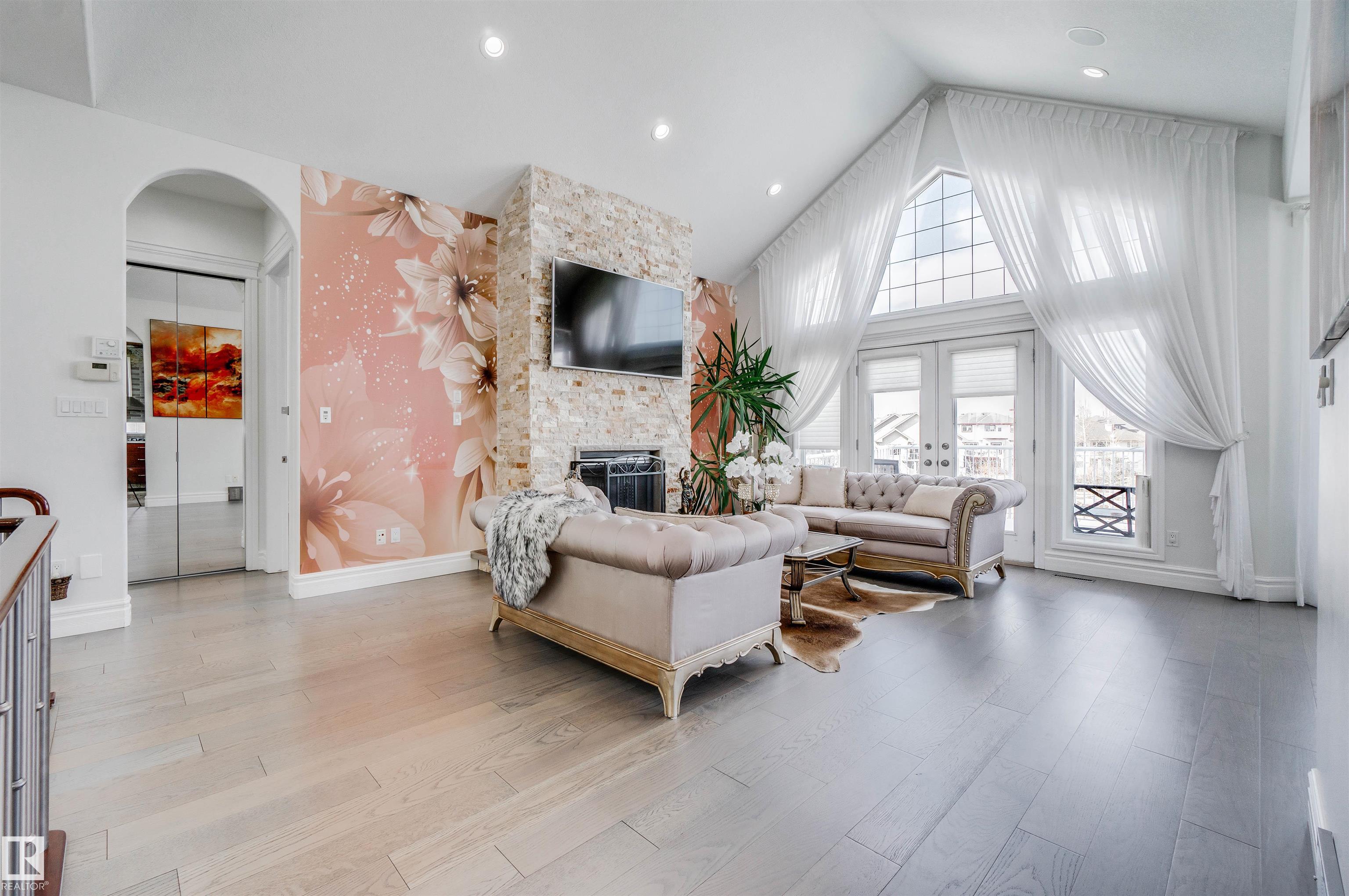 Photo 4 at 251 Galland Close NW, Glastonbury, Edmonton