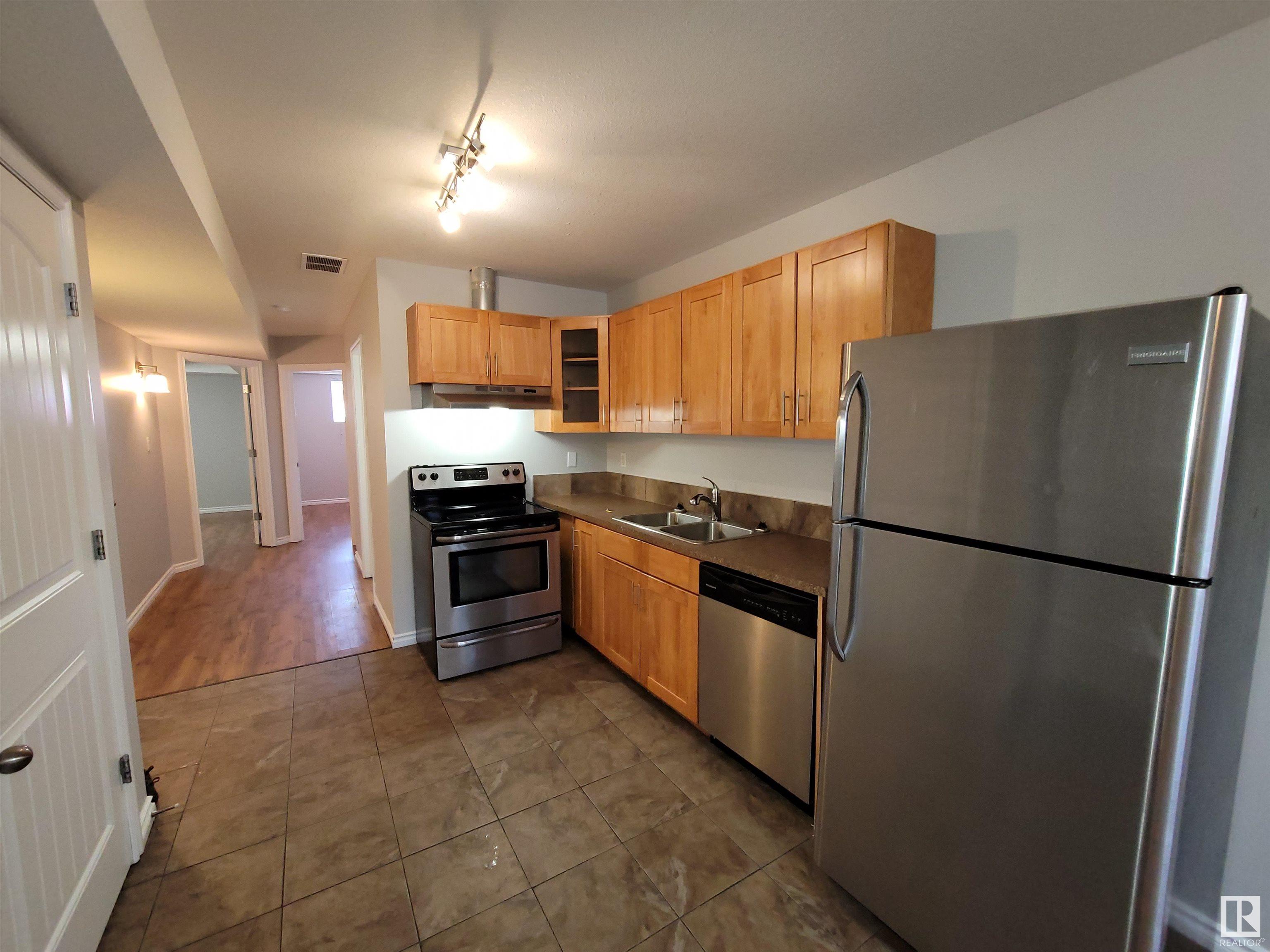 Photo 15 at 10220 150 Street NW, Canora, Edmonton