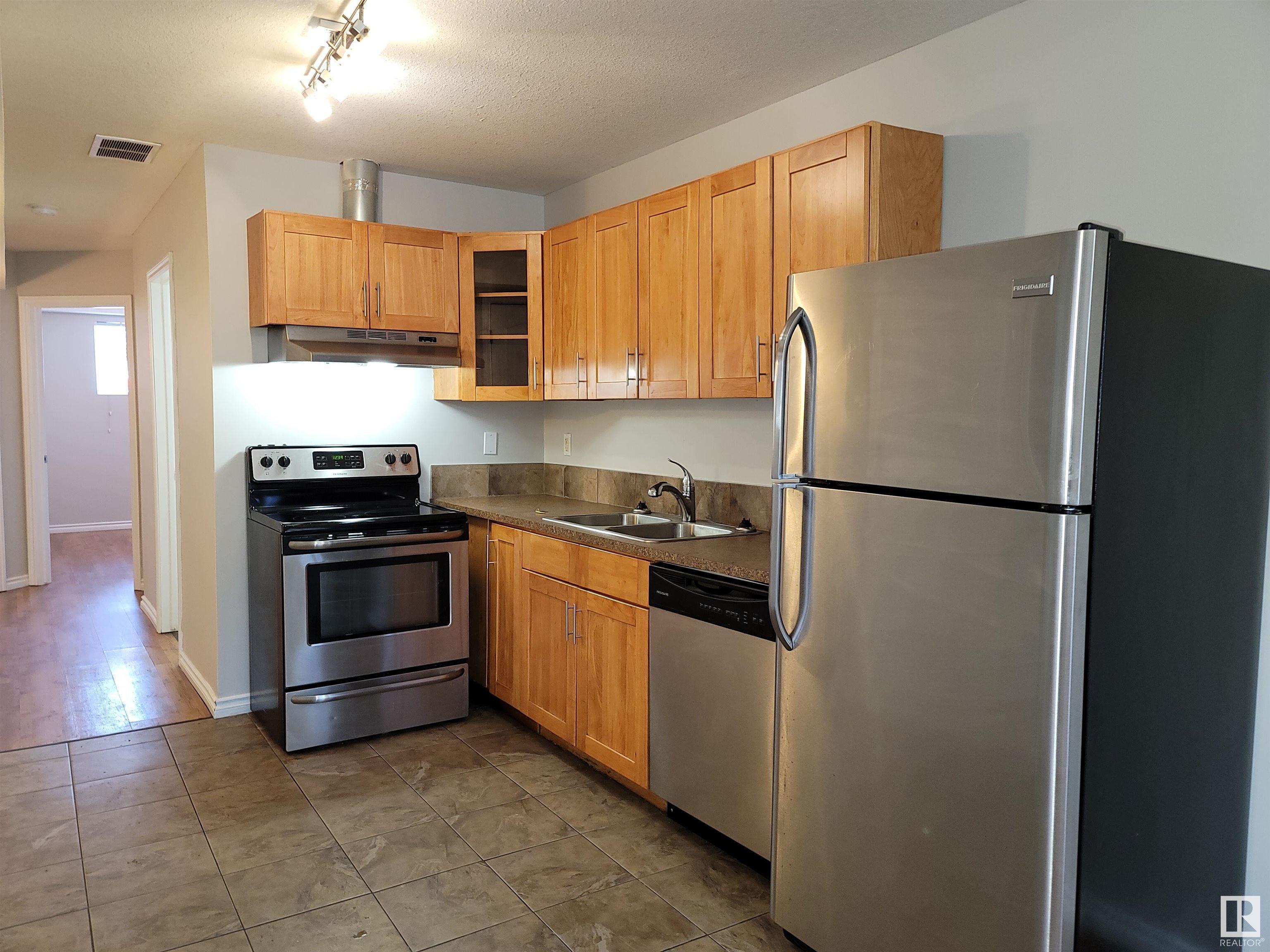 Photo 16 at 10220 150 Street NW, Canora, Edmonton