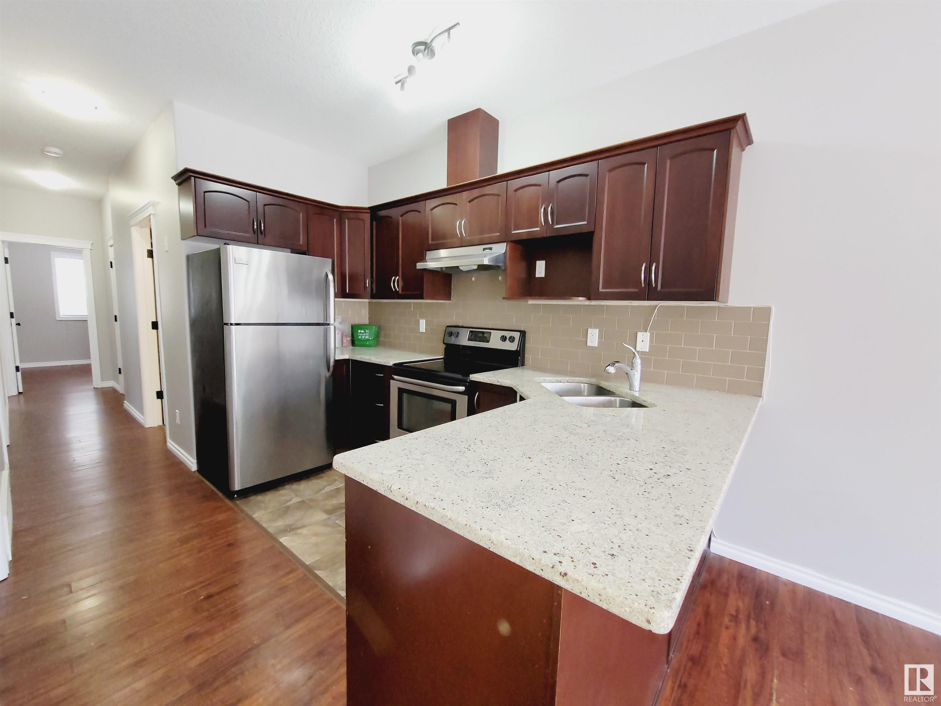 Photo 4 at 10220 150 Street NW, Canora, Edmonton