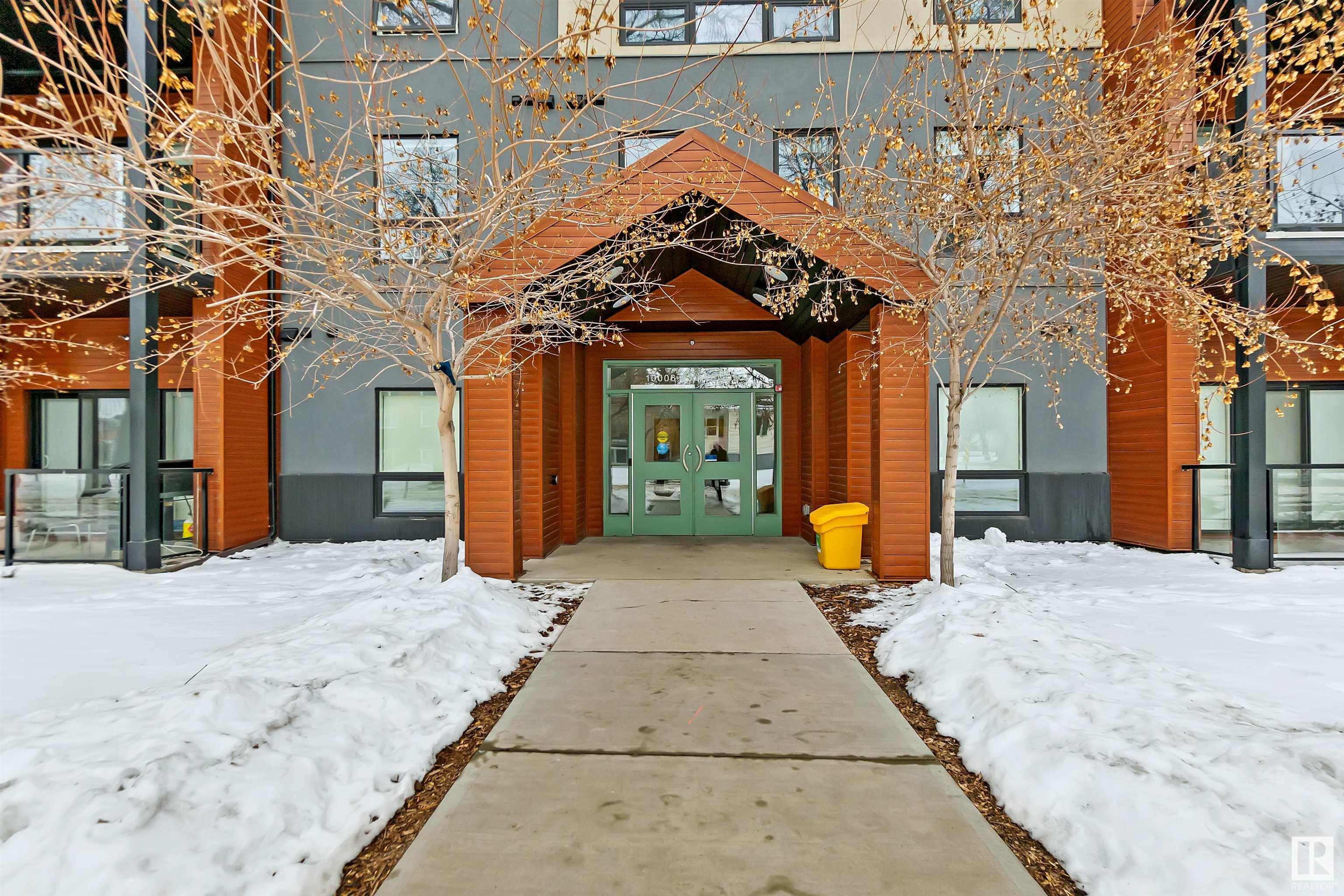 http://cdnparap120.paragonrels.com/ParagonImages/Property/p12/RAE/225337827/2/0/0/496750841a9c5862fd277aaf31b3afb1/1/592e72690dd8a971da3089cf793d24b9/225337827-0649d0eb-70e3-4dab-92d5-14dee7de2f72.JPG
